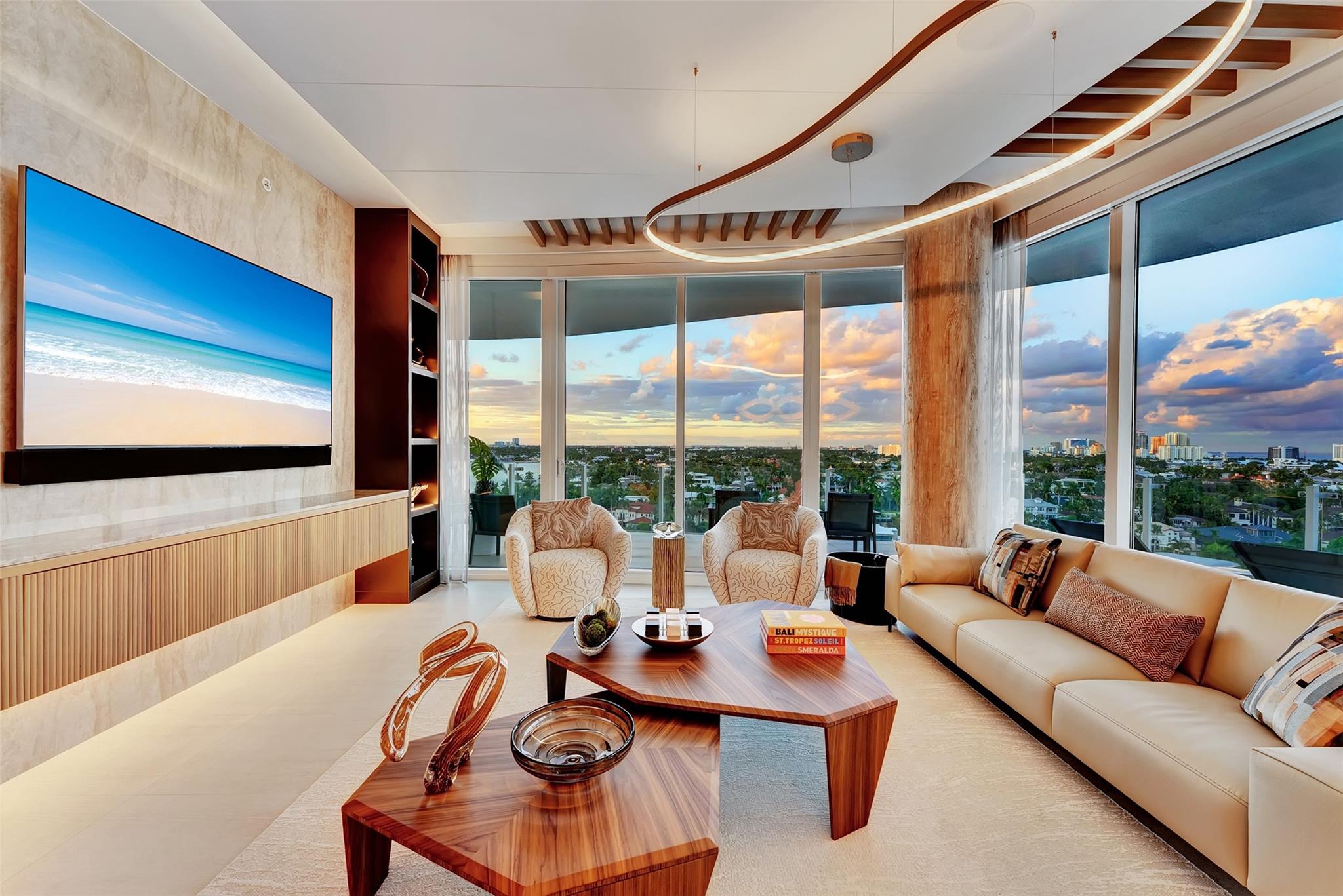 Gamma Italian sofa with Portada cocktail table