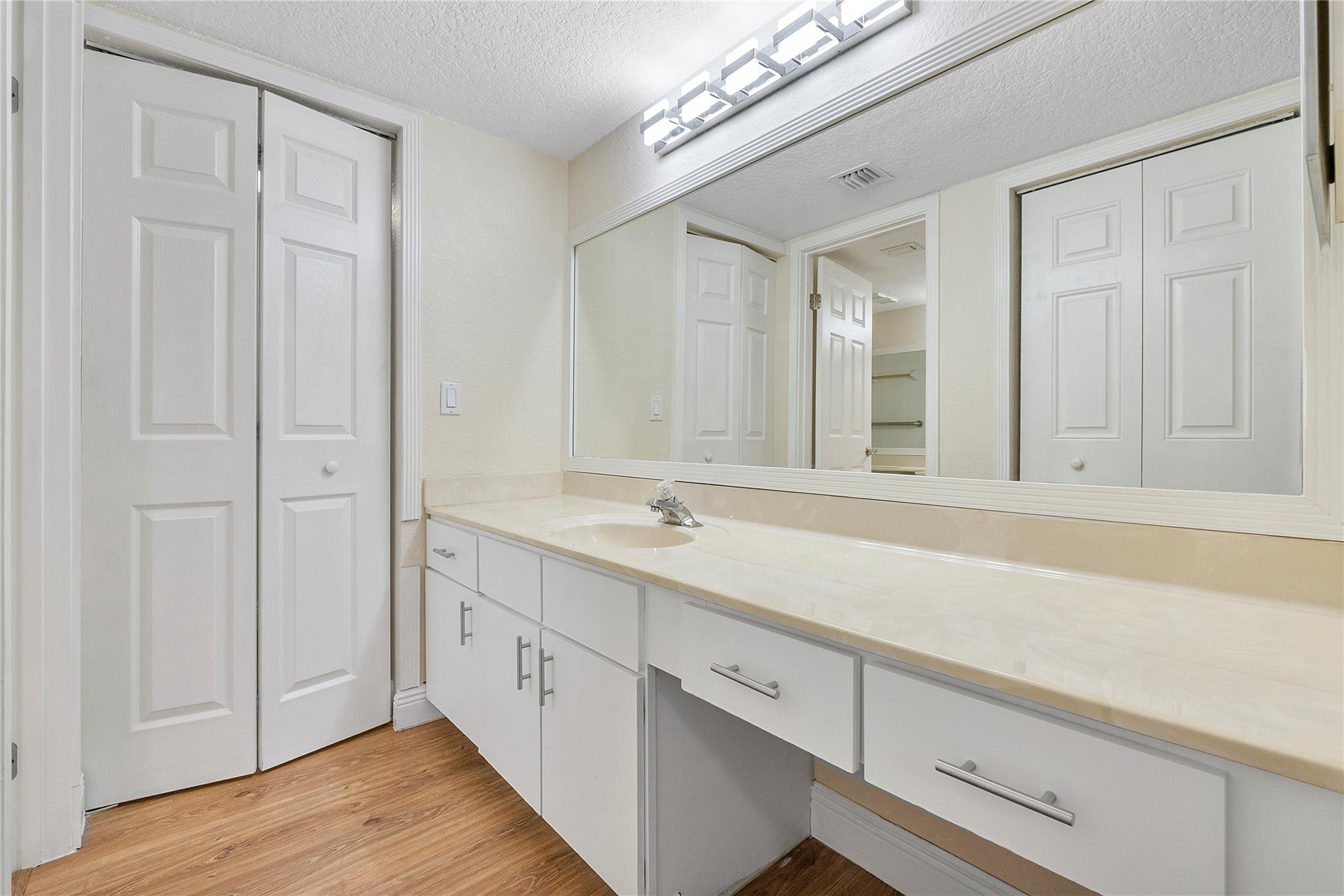 9899 Westview Drive 516, Coral Springs, FL 33076