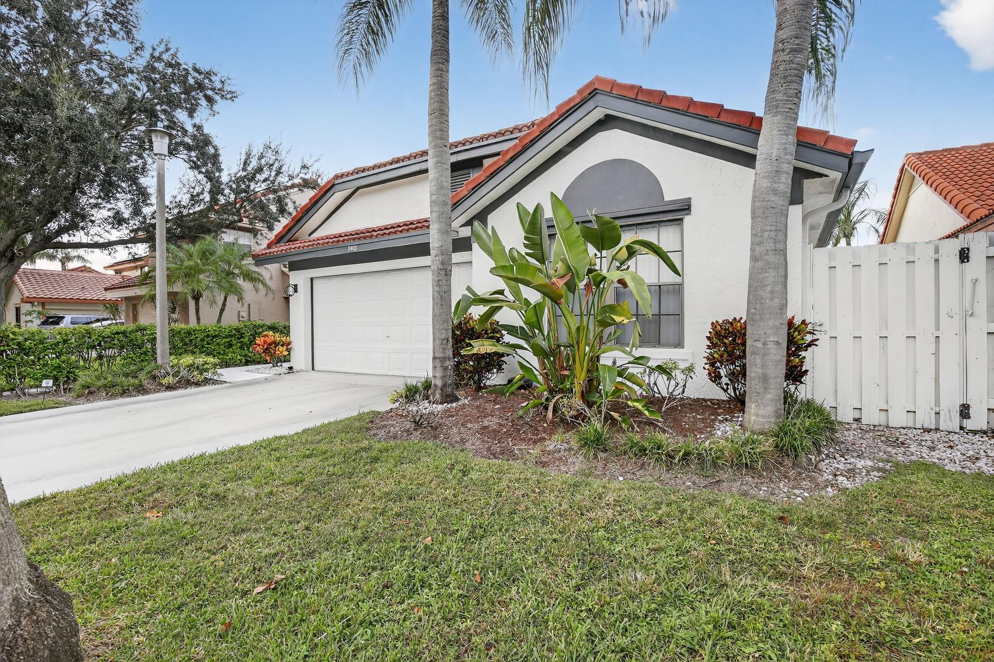 Photo for 9401 NW 18th Drive, Plantation, FL 33322 - listing #FX-10534991 9401 NW 18th Drive, Plantation, FL 33322