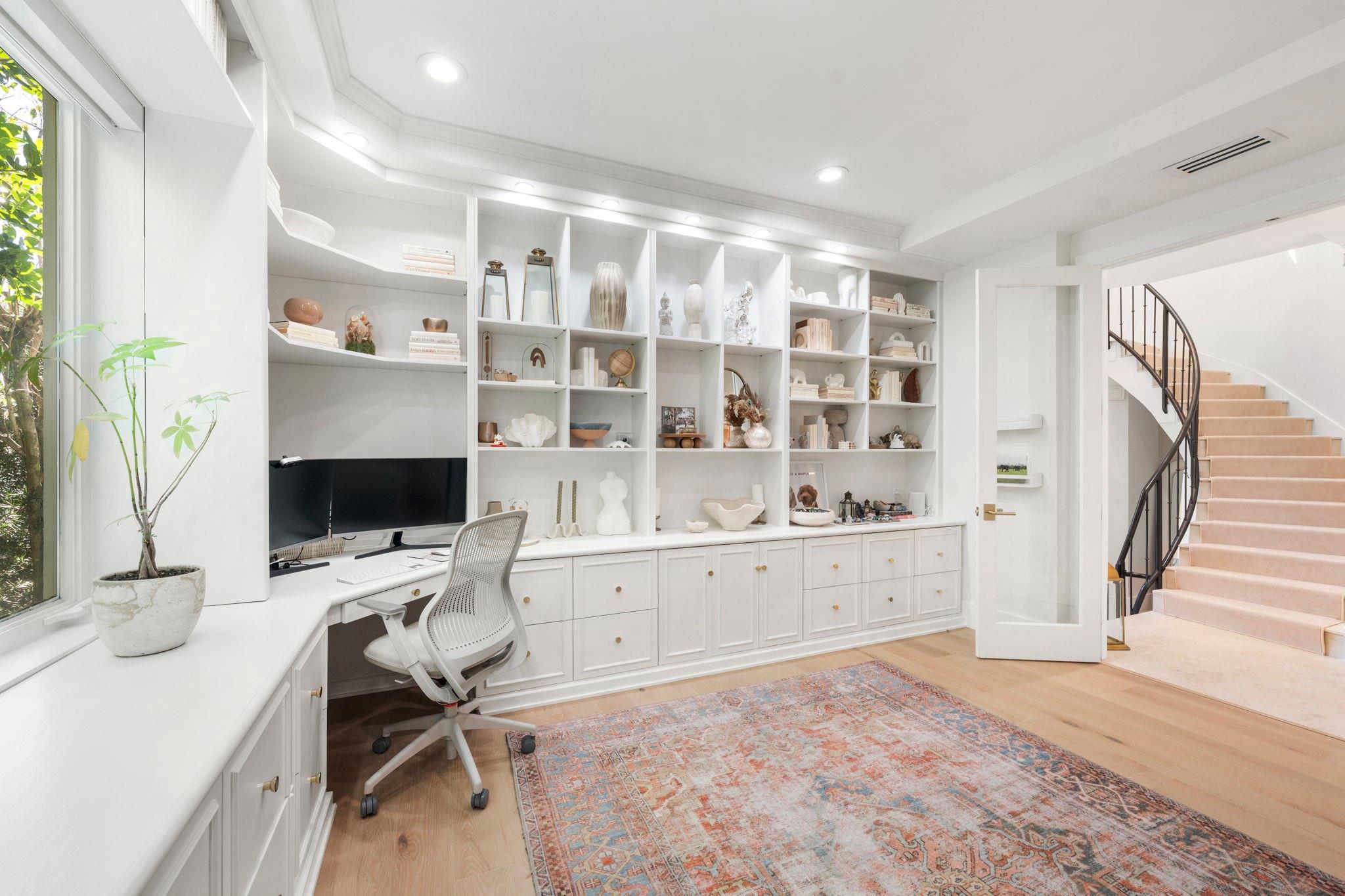 2765 Brickell Court, Miami, FL 33129