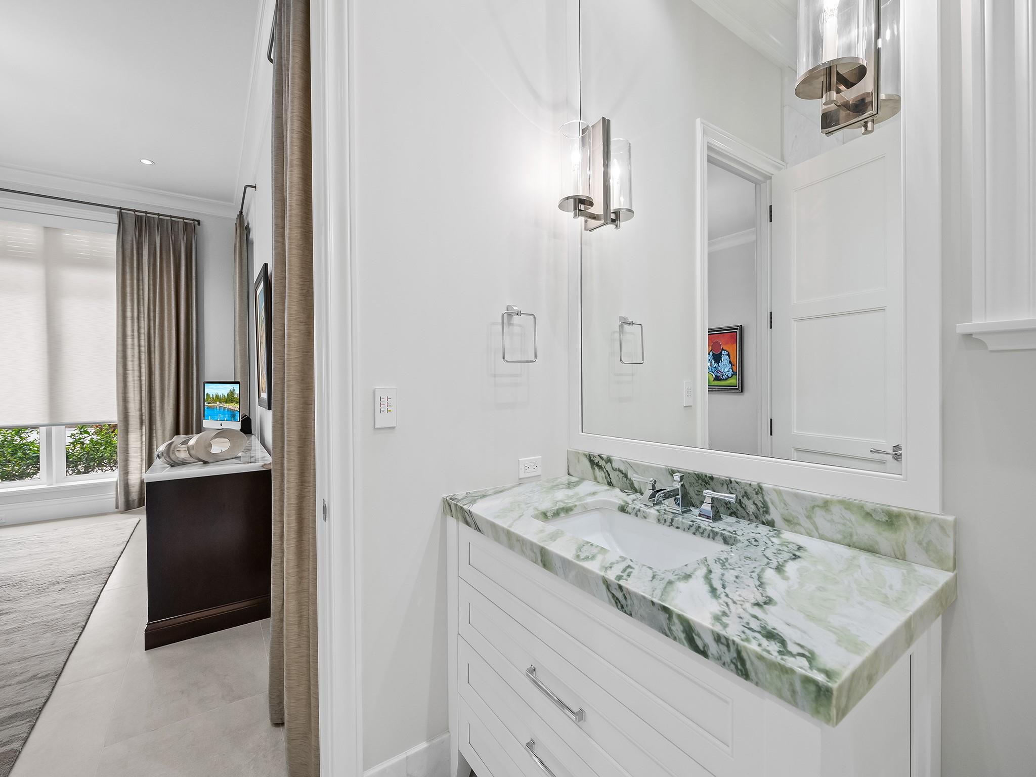 1110 SE 4th Street, Fort Lauderdale, FL 33301