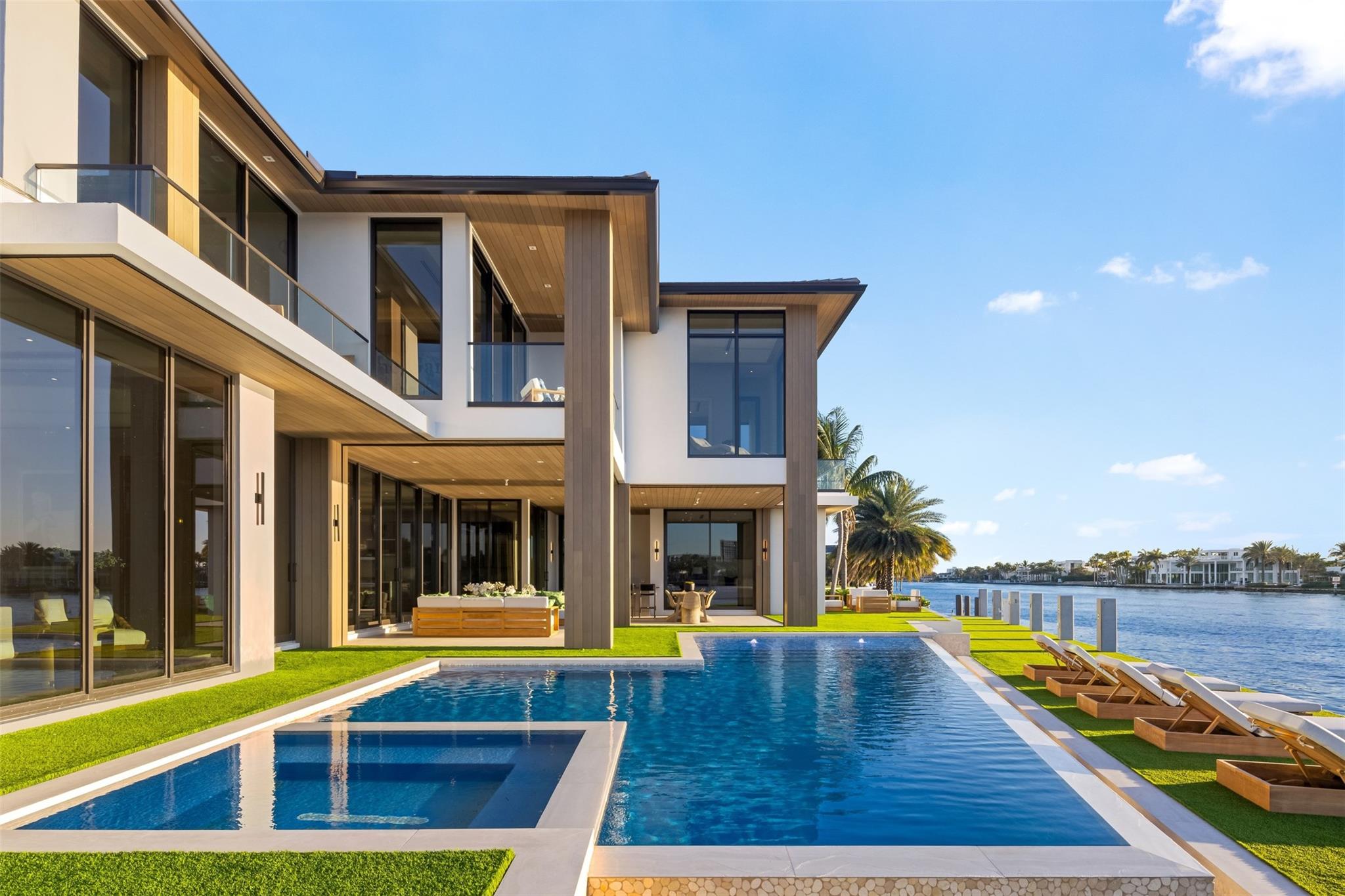 32 Seneca Road, Fort Lauderdale, FL 33308