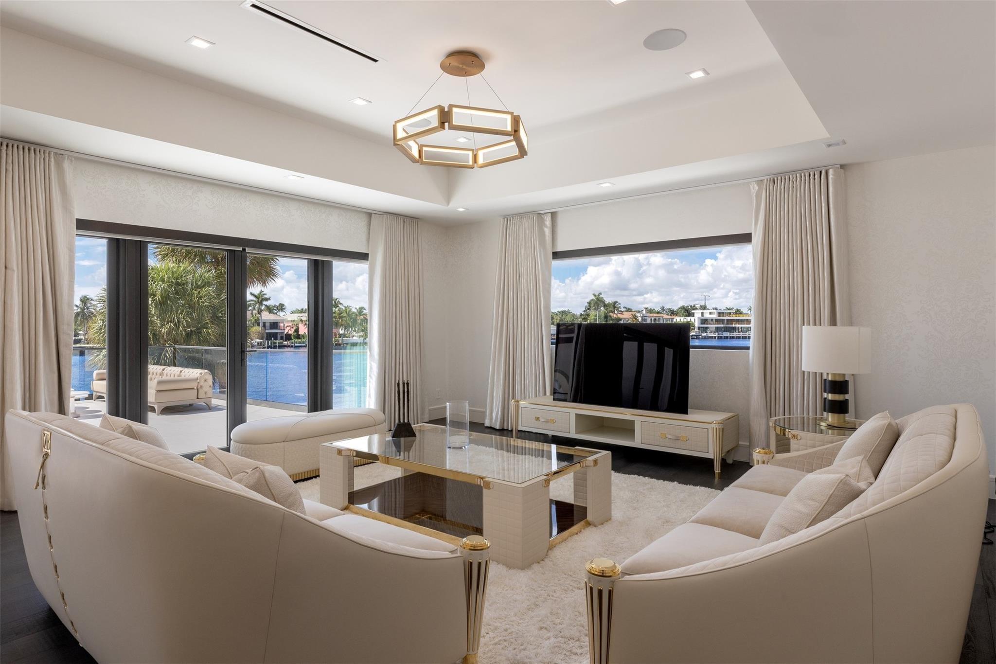 529 Bontona Avenue, Fort Lauderdale, FL 33301