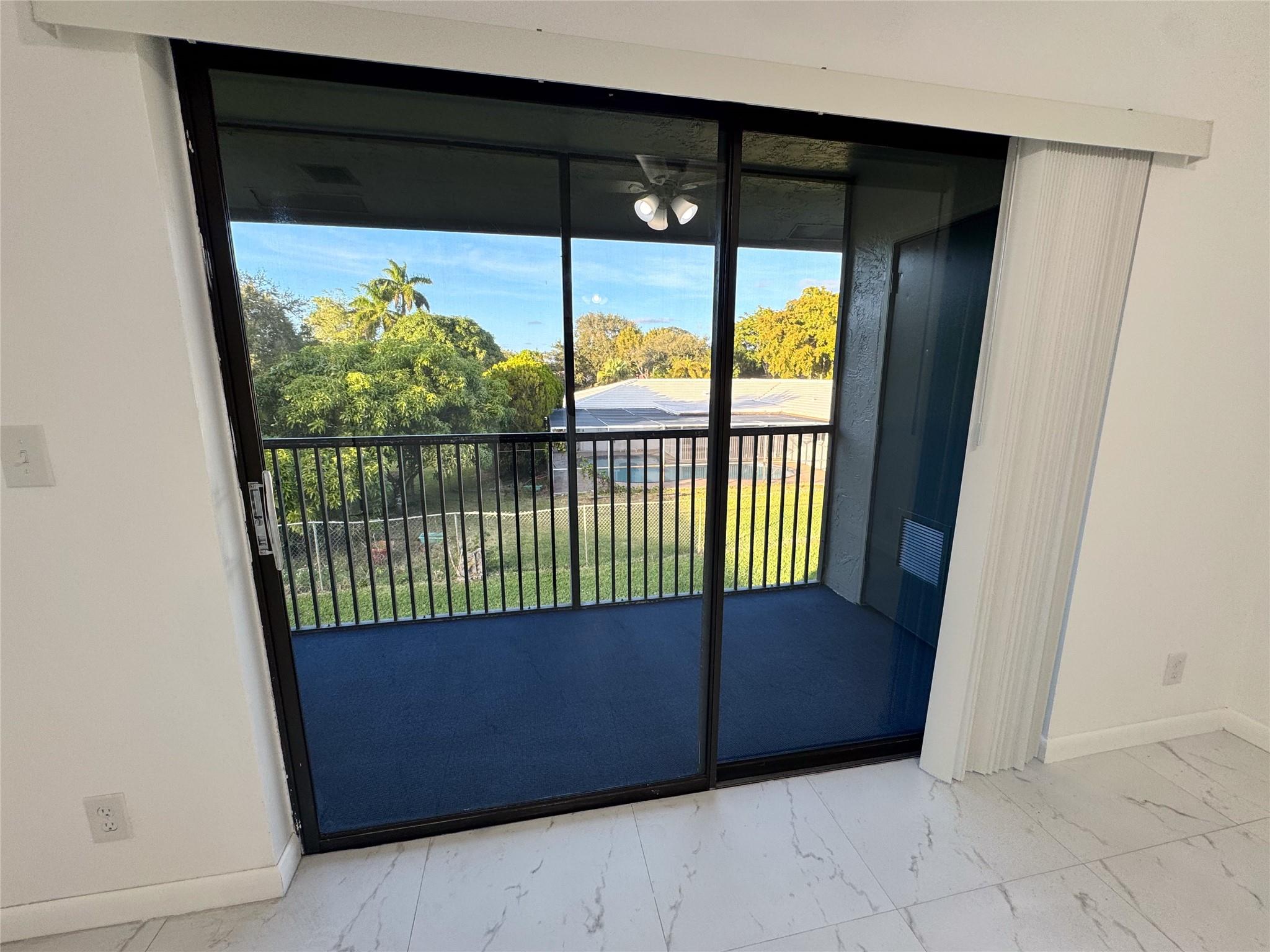 10687 Royal Palm Boulevard, Coral Springs, FL 33065