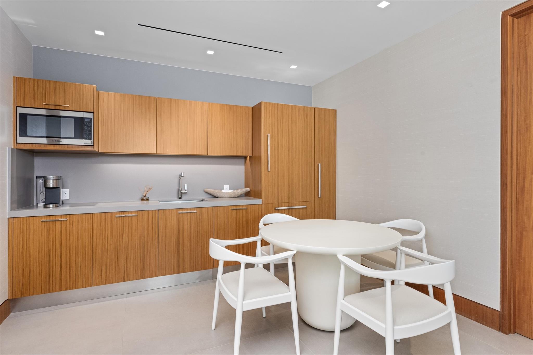 650 Royal Plaza Drive, Fort Lauderdale, FL 33301