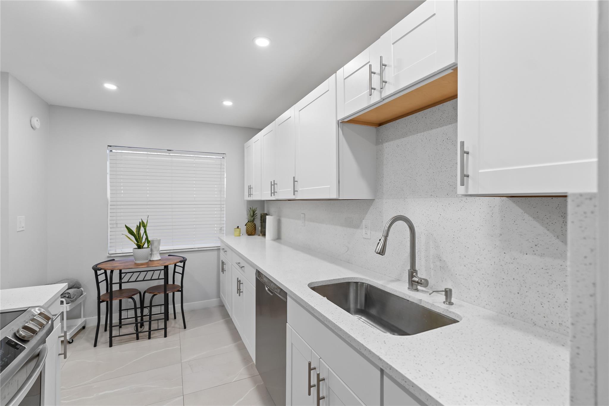 1335 NW 94th Way 1335, Coral Springs, FL 33071