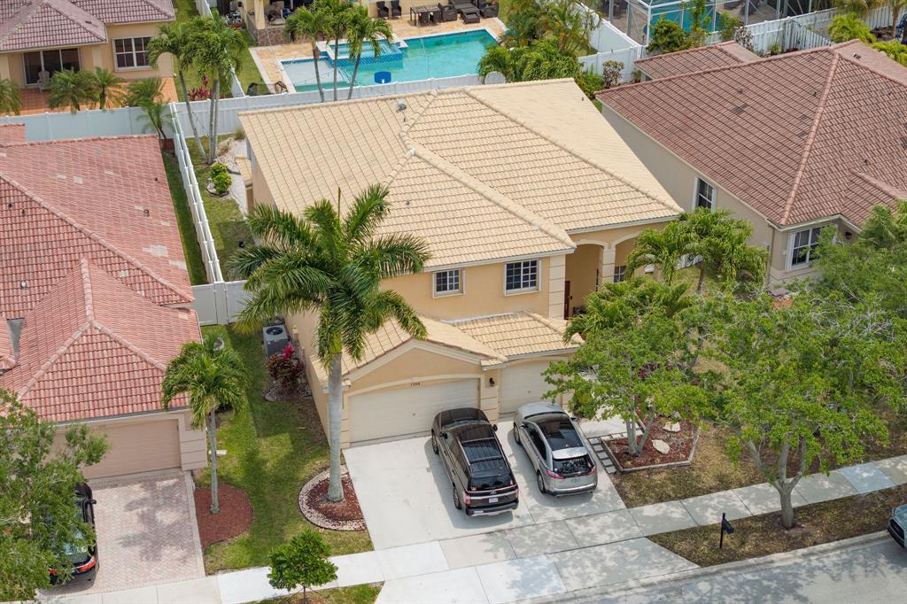Photo for 1104 Hidden Valley Way, Weston, FL 33327 - Listing #FX-10435153 1104 Hidden Valley Way, Weston, FL 33327