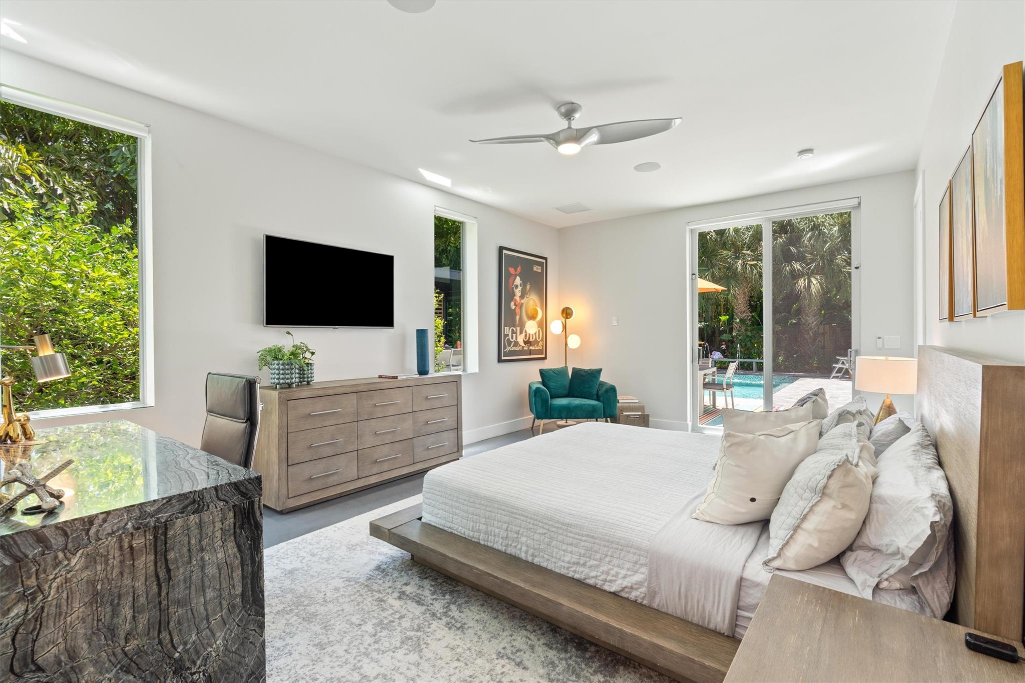 Photo for 2626 NE 5th Terrace, Wilton Manors, FL 33334 - Listing #FX-10493331 2626 NE 5th Terrace, Wilton Manors, FL 33334
