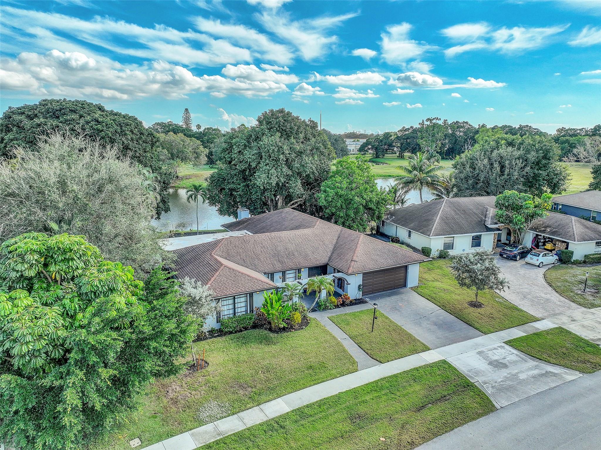 Photo for 1618 The 12th Fairway, Wellington, FL 33414 - Listing #FX-10486830 1618 The 12th Fairway, Wellington, FL 33414