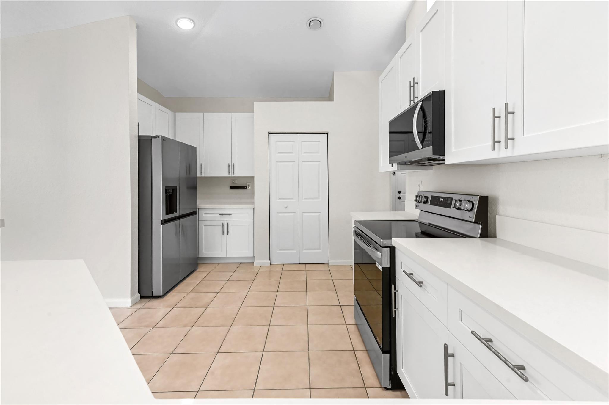 5606 NW 109th Way, Coral Springs, FL 33076