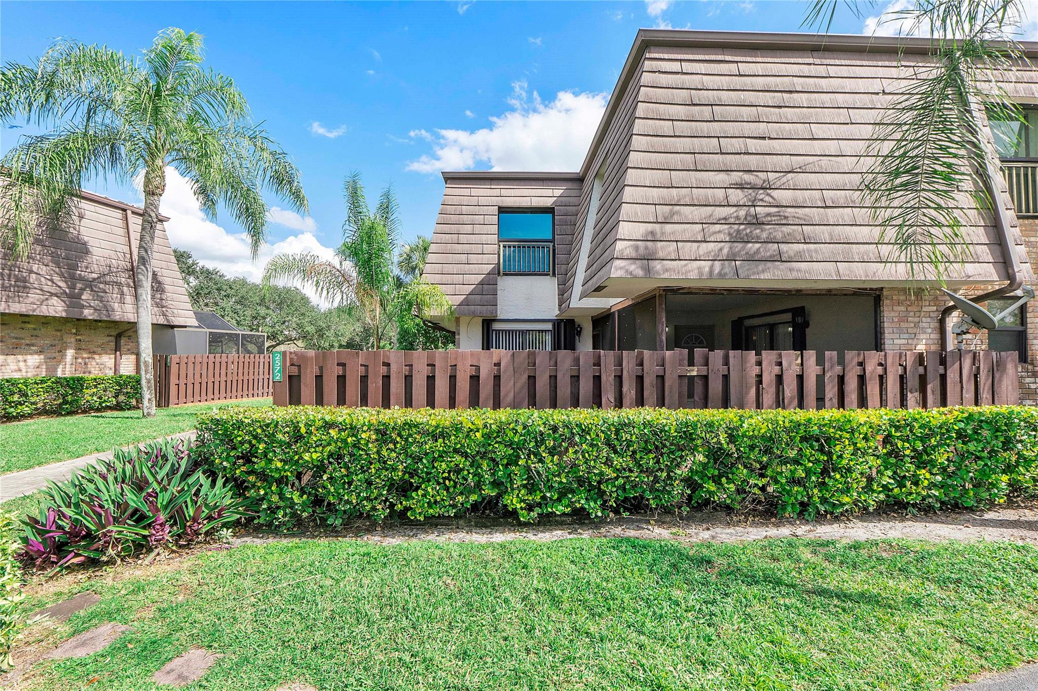 Photo for 2572 NW 99th Avenue, 2572, Coral Springs, FL 33065 - listing #FX-10535279 2572 NW 99th Avenue, 2572, Coral Springs, FL 33065