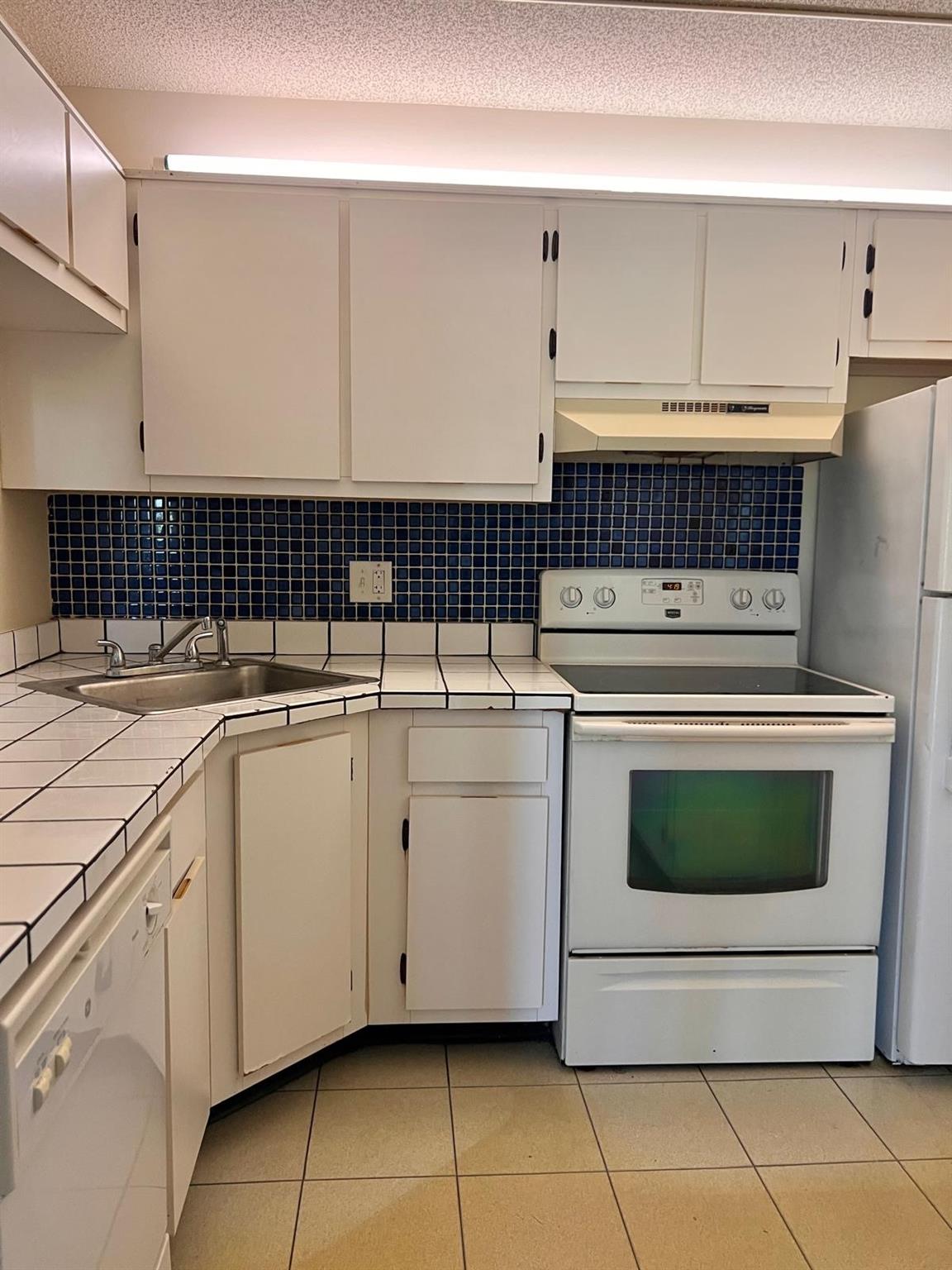 Photo for 1009 Green Pine Boulevard, H3, West Palm Beach, FL 33409 - Listing #FX-10526607 1009 Green Pine Boulevard, H3, West Palm Beach, FL 33409