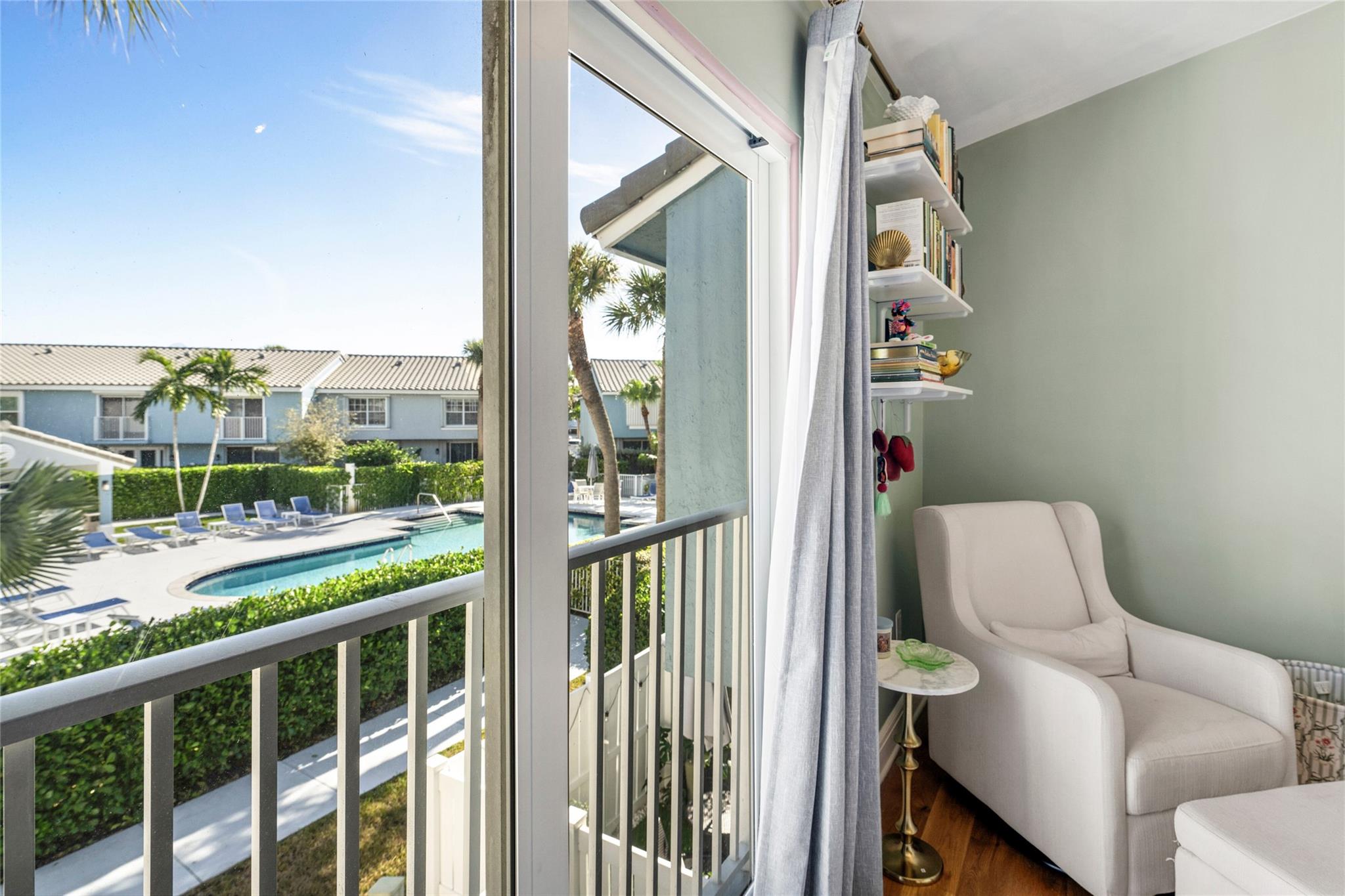 998 E Jeffery Street, Boca Raton, FL 33487