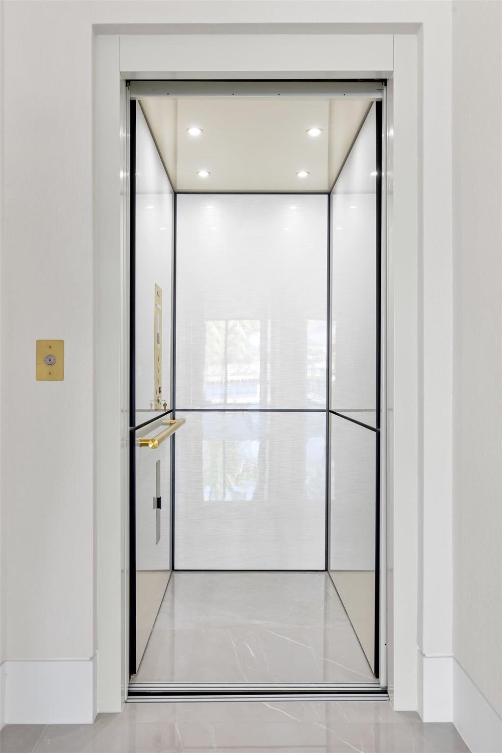 1555 SE 14th Court, Deerfield Beach, FL 33441