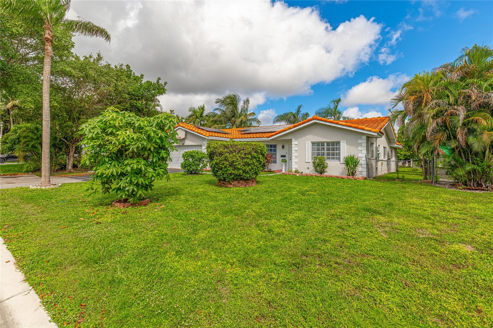 7505 NW 40th Place, Coral Springs, FL 33065