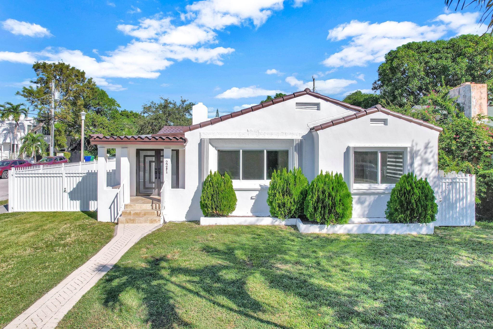 2291 SW 17th Street, Miami, FL 33145