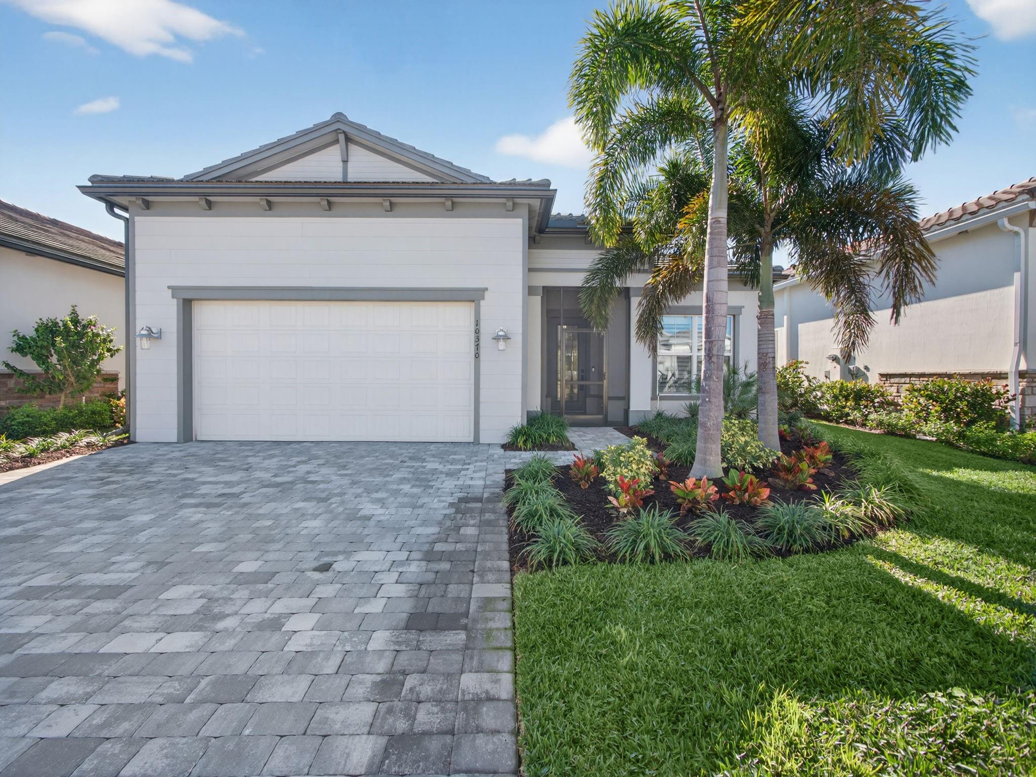 Photo for 10370 Northbrook Circle, Palm Beach Gardens, FL 33412 - listing #FX-10543231 10370 Northbrook Circle, Palm Beach Gardens, FL 33412