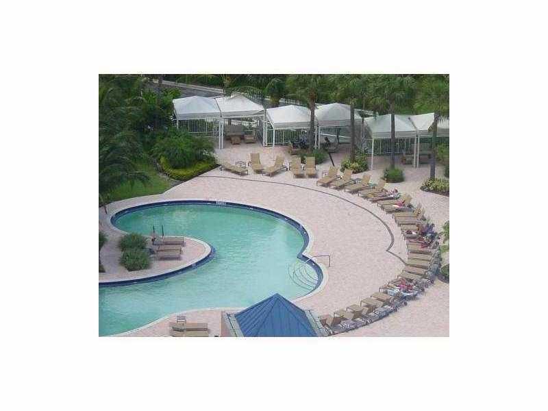 3340 NE 190th Street 1105, Miami, FL 33180