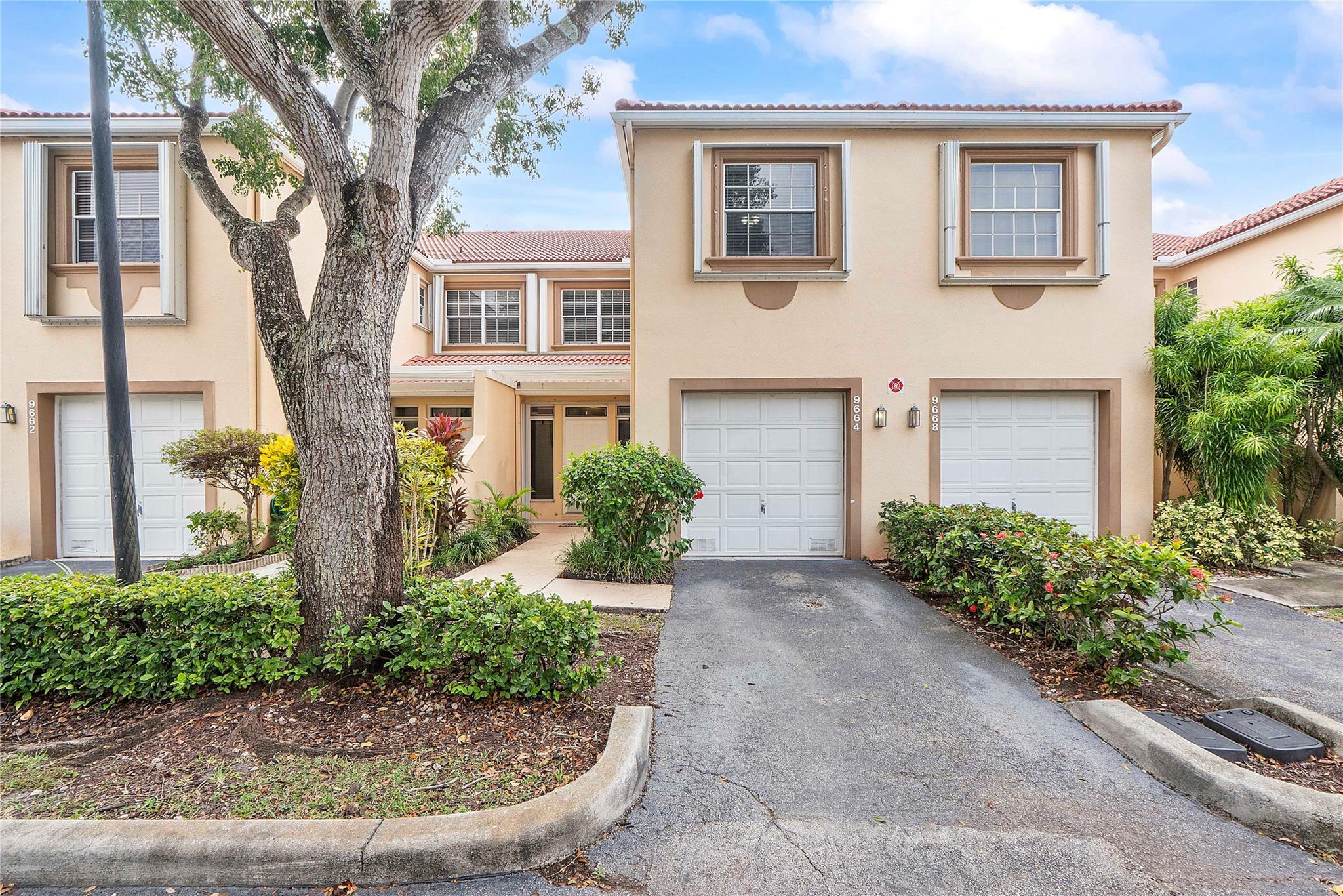 9664 Royal Palm Boulevard, Coral Springs, FL 33065