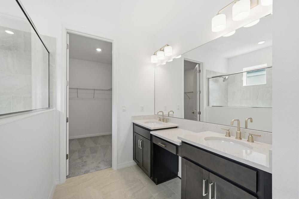 532 SE Ranch Oak Circle ~ Ready Now