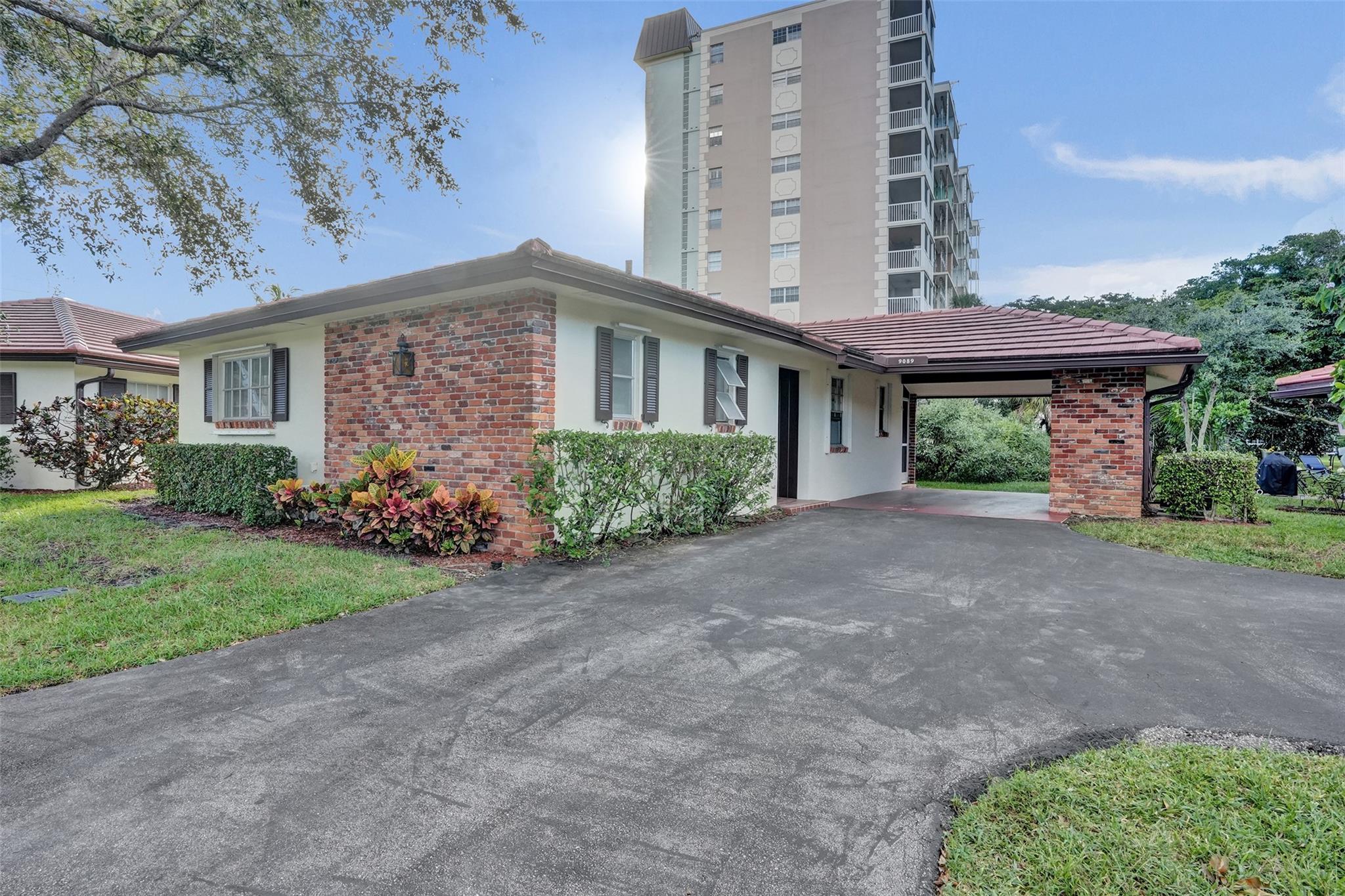 Photo for 9089 Thunderbird Drive, Coral Springs, FL 33065 - listing #FX-10534625 9089 Thunderbird Drive, Coral Springs, FL 33065