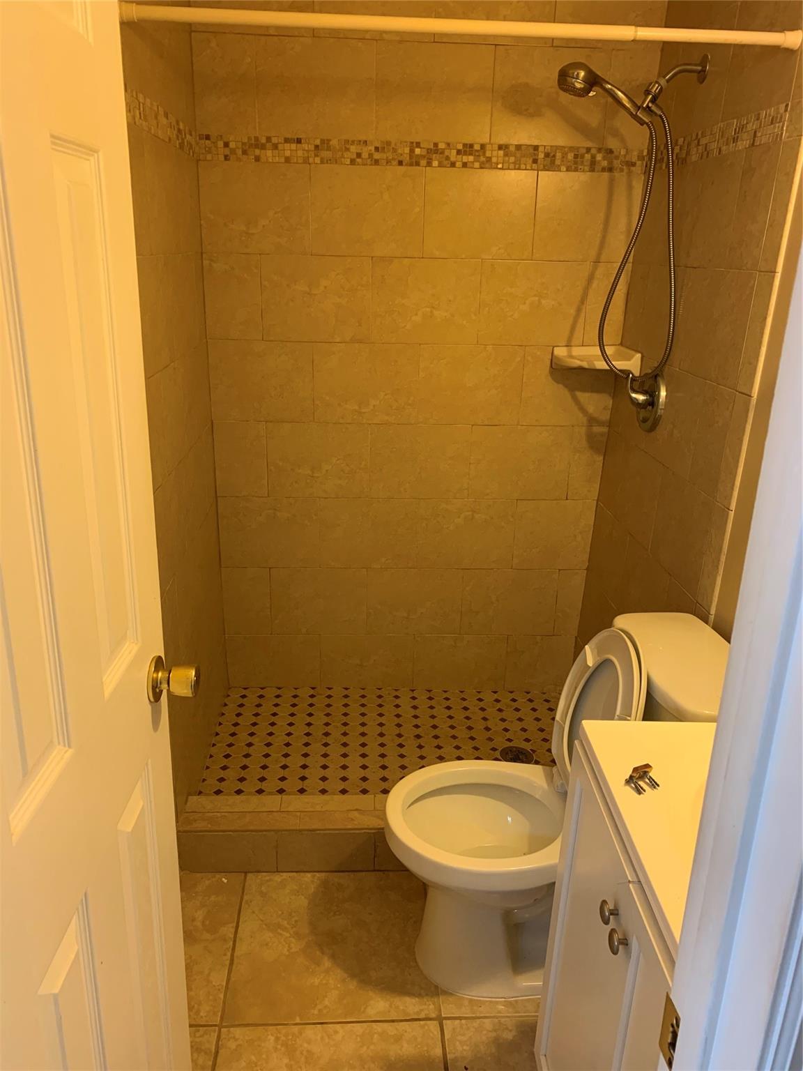 10121 SW 38, Miami, FL 33165