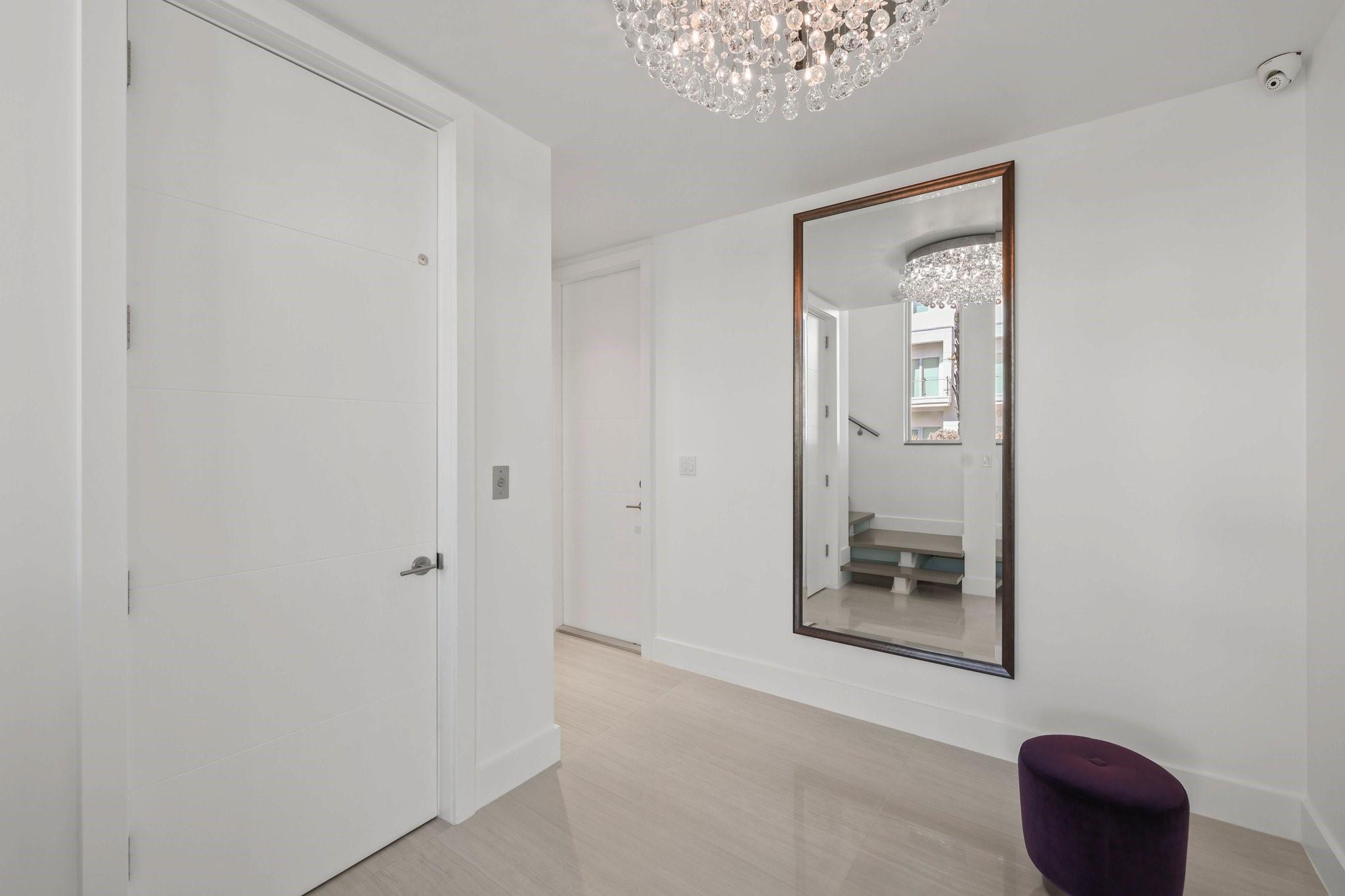 Gorgeous spacious foyer entry.