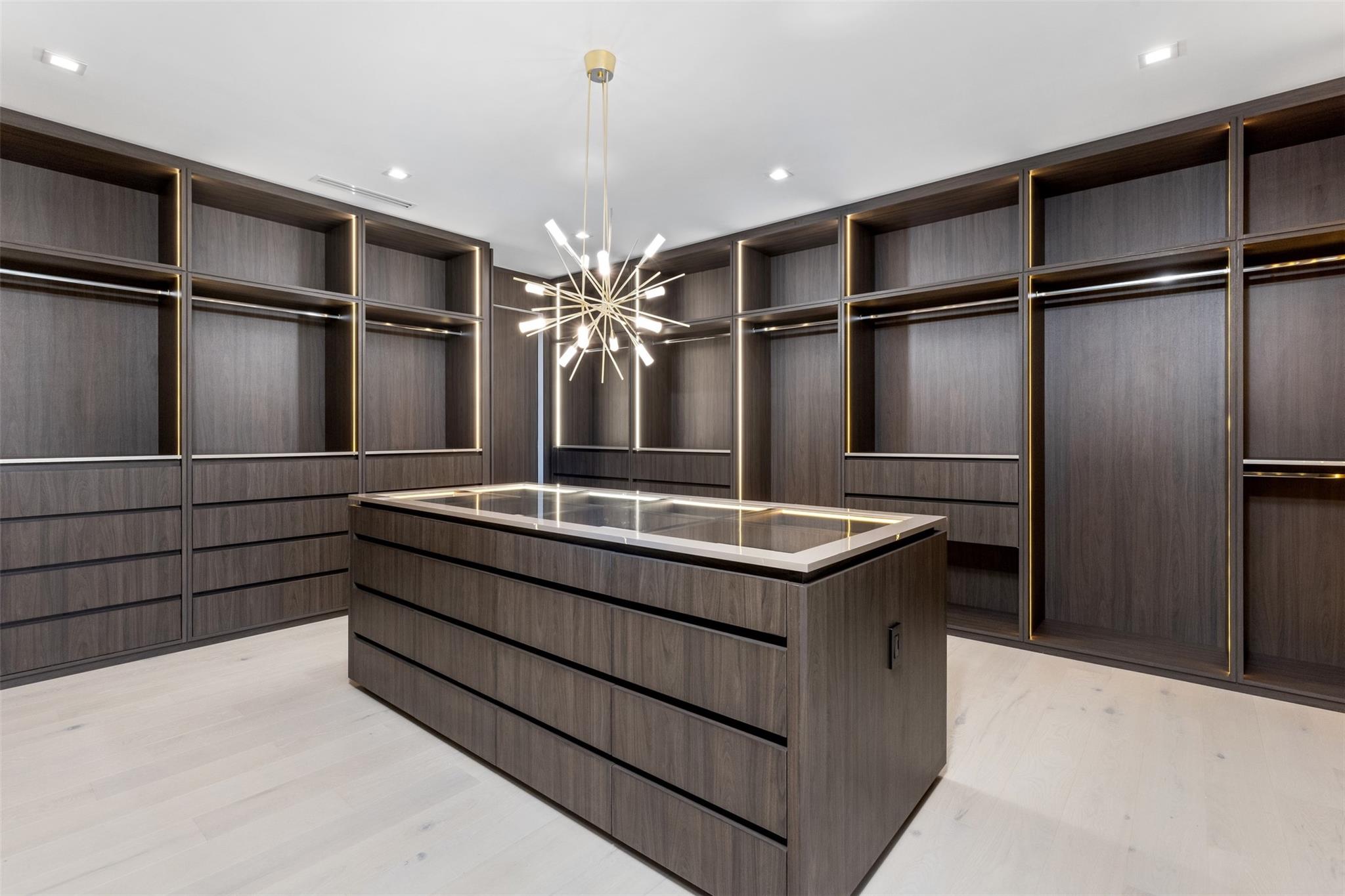 2733 NE 16th Street, Fort Lauderdale, FL 33304