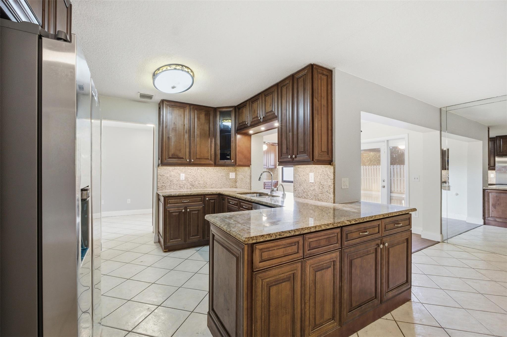 2702 NW 98th Way, Coral Springs, FL 33065