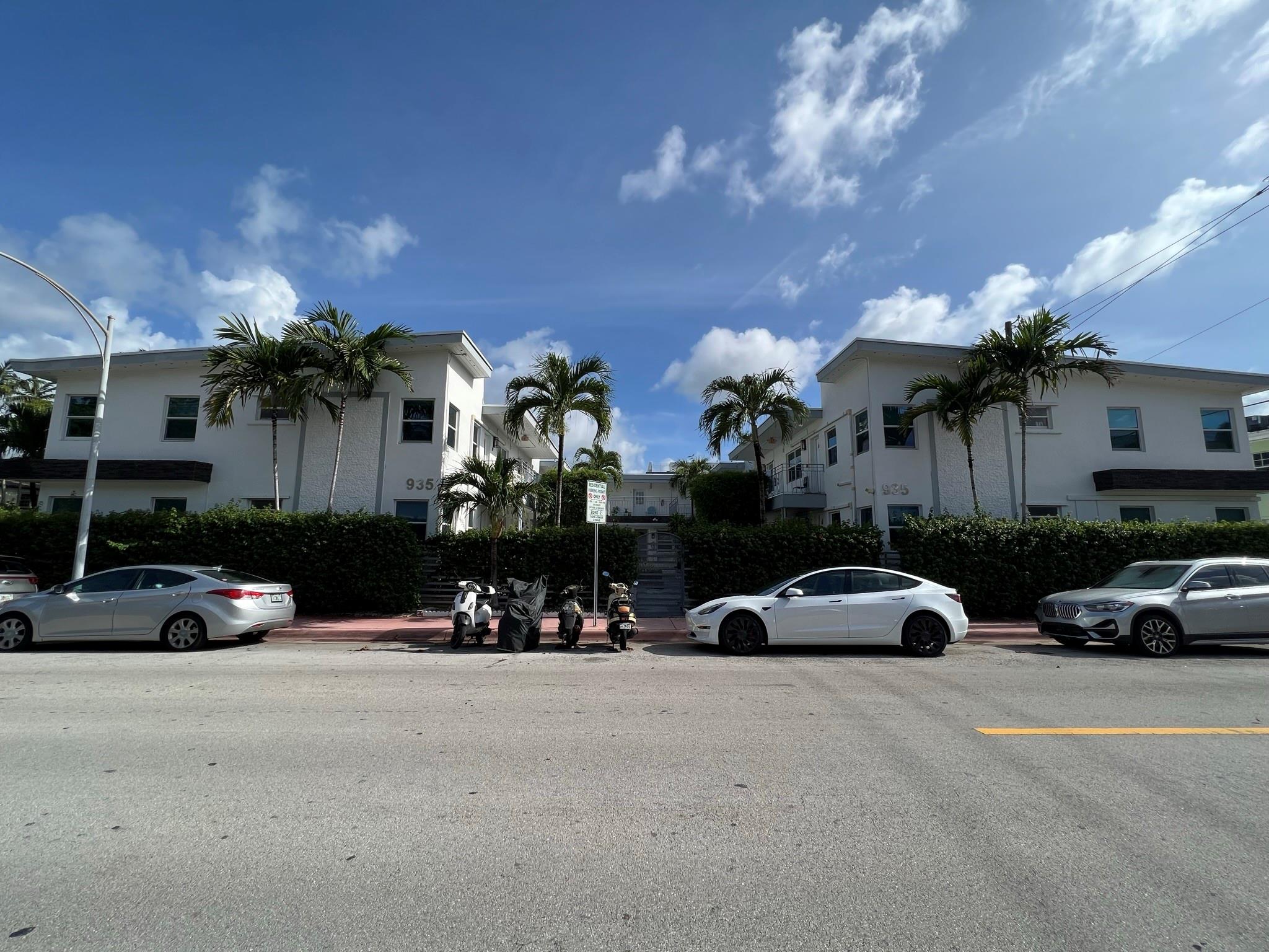 Photo for 935 8th Street, 17, Miami Beach, FL 33139 - listing #FX-10533121 935 8th Street, 17, Miami Beach, FL 33139
