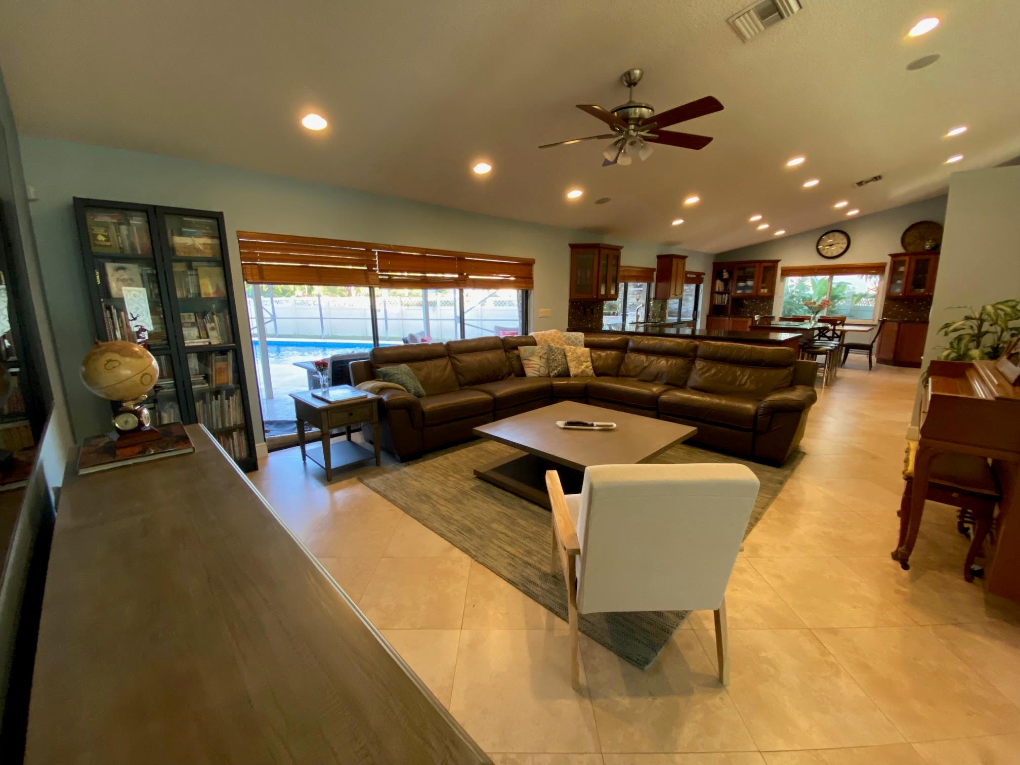 1860 NW 113th Way, Coral Springs, FL 33071