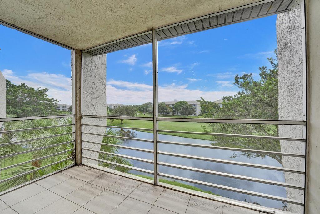 Photo for 9230 Lagoon Place, 406, Davie, FL 33324 - Listing #FX-10527214 9230 Lagoon Place, 406, Davie, FL 33324