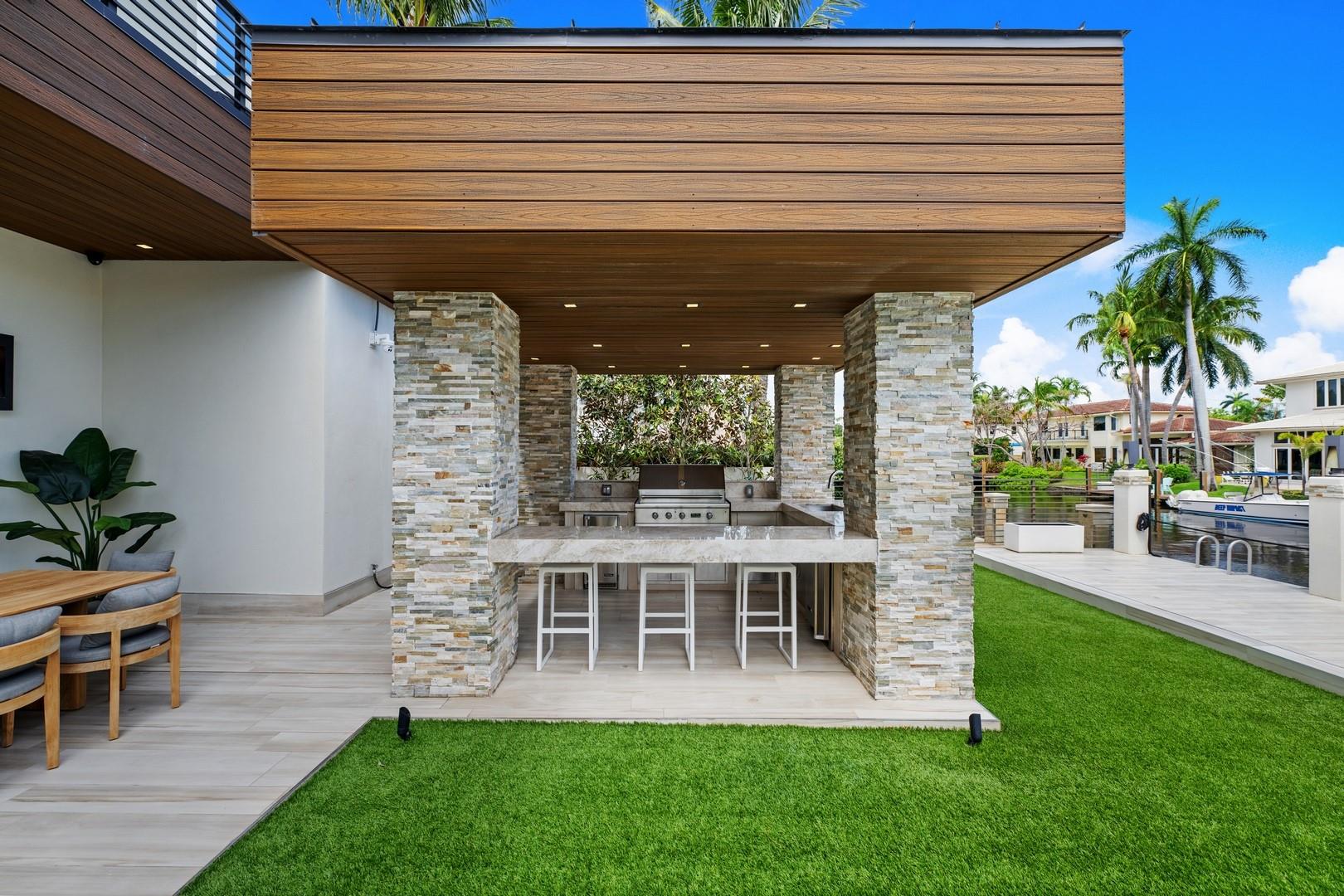 2437 Delmar Place, Fort Lauderdale, FL 33301