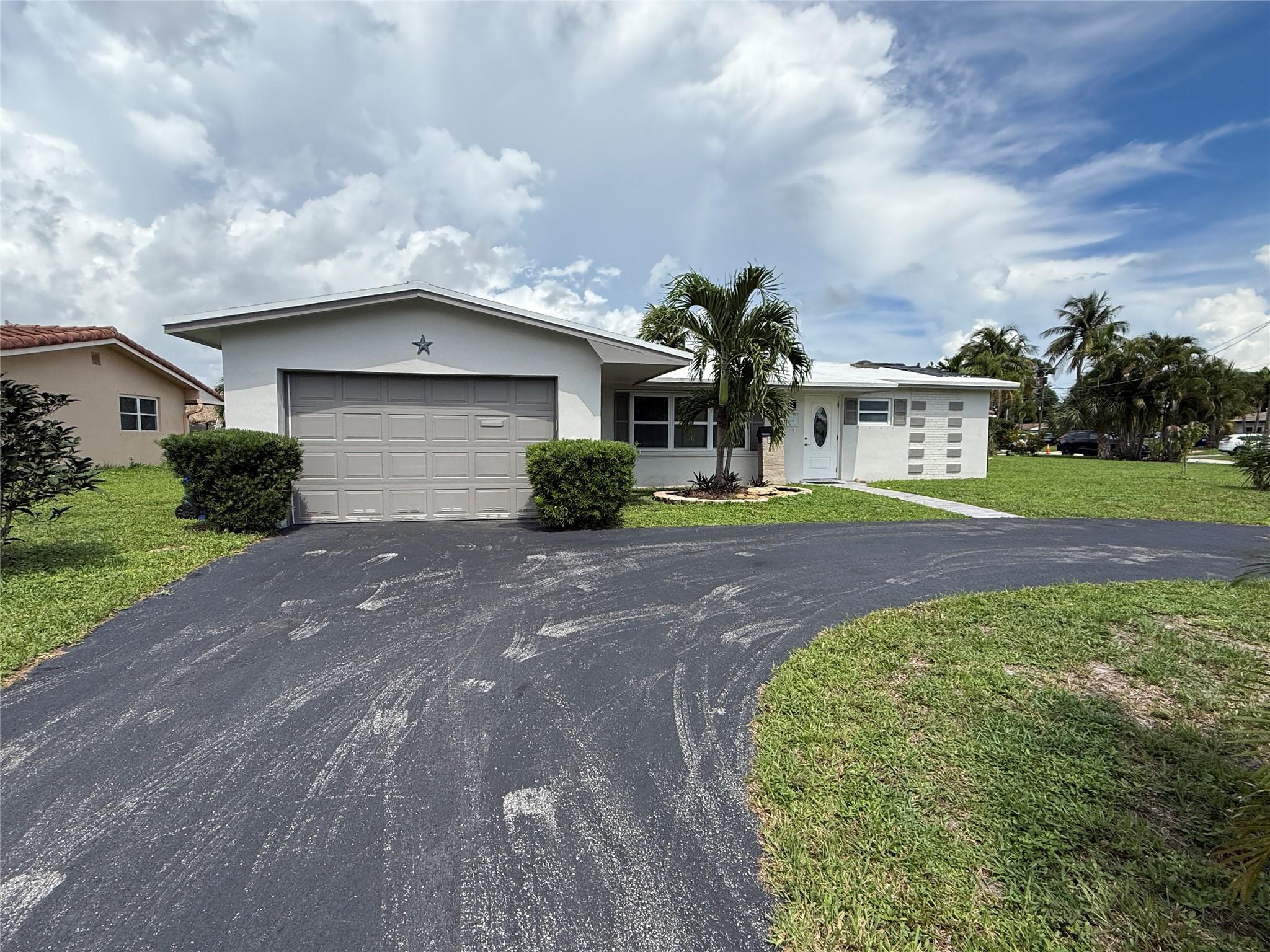 Photo for 401 SW 18th Street, Pompano Beach, FL 33060 - listing #FX-10527781 401 SW 18th Street, Pompano Beach, FL 33060