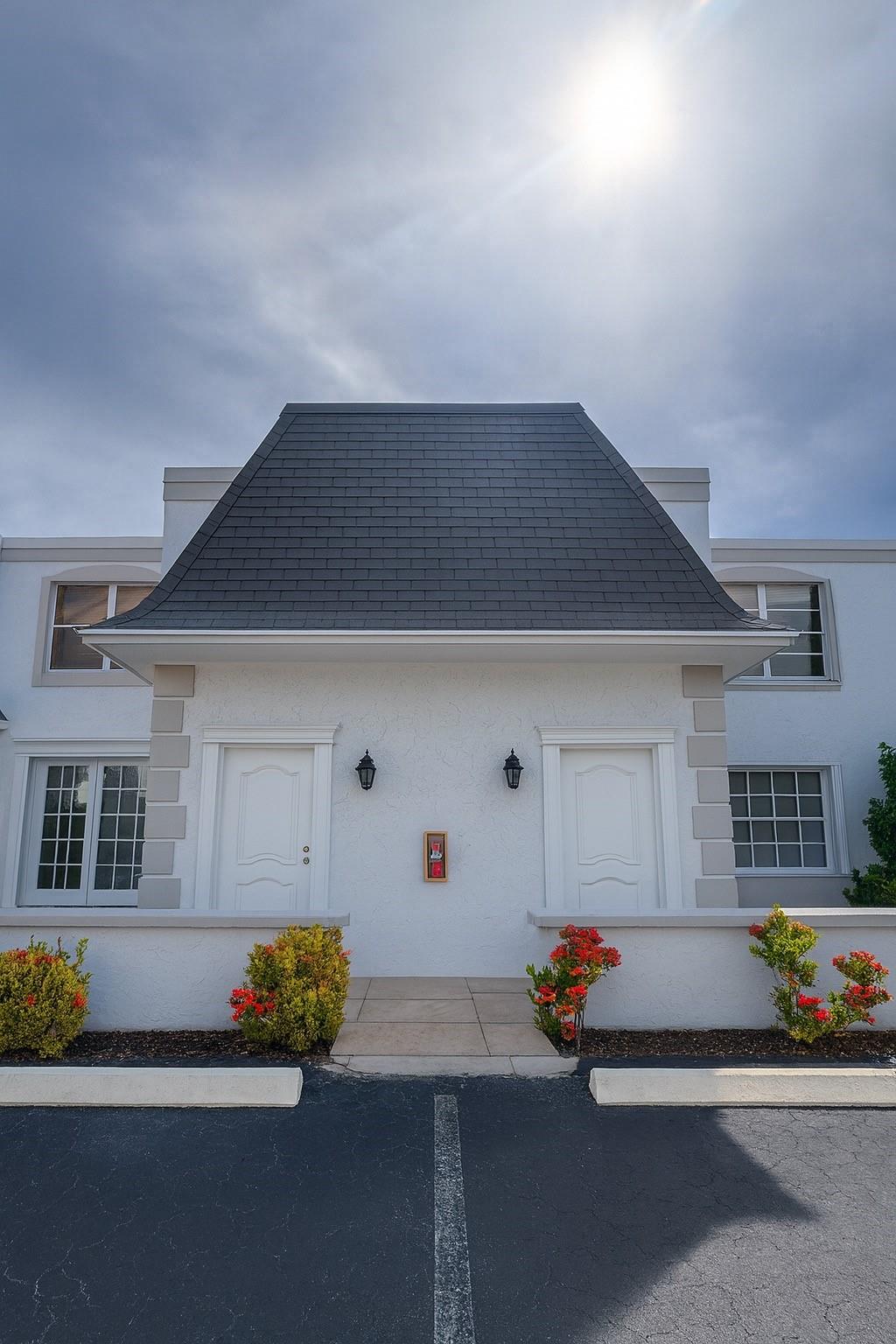 Photo for 916 NE 27th Avenue, Hallandale Beach, FL 33009 - listing #FX-10534363 916 NE 27th Avenue, Hallandale Beach, FL 33009