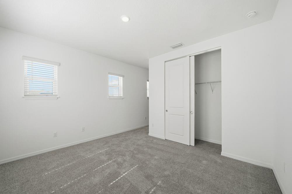 532 SE Ranch Oak Circle ~ Ready Now