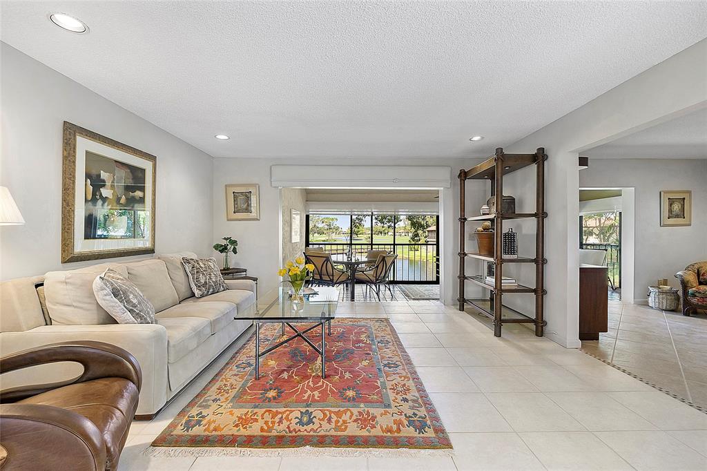 Photo for 8210 E Casa Del Lago, E, Boca Raton, FL 33433 - Listing #FX-10435946 8210 E Casa Del Lago, E, Boca Raton, FL 33433