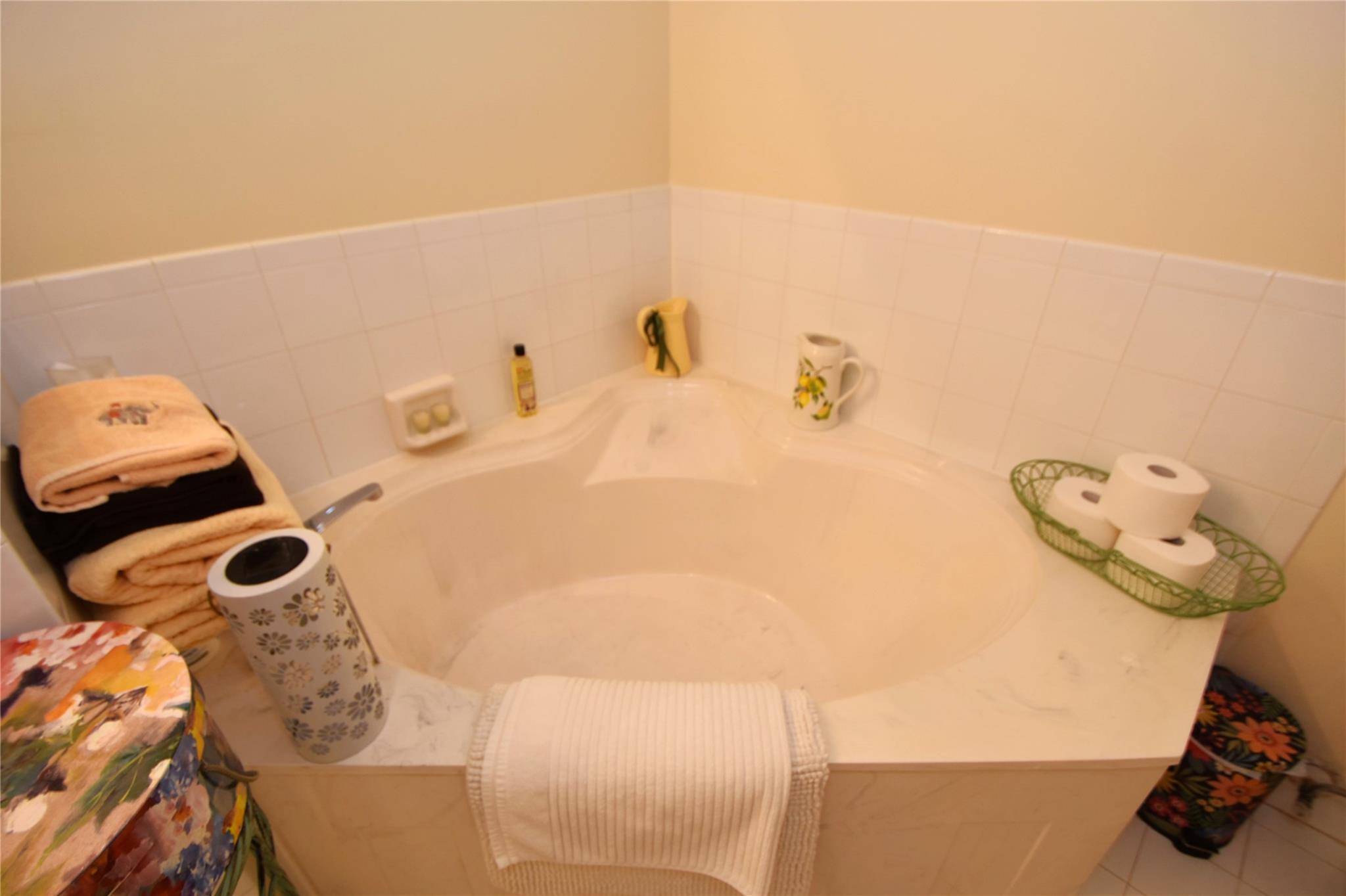 Photo for 98 Gables Boulevard, Weston, FL 33326 - Listing #FX-10506101 98 Gables Boulevard, Weston, FL 33326