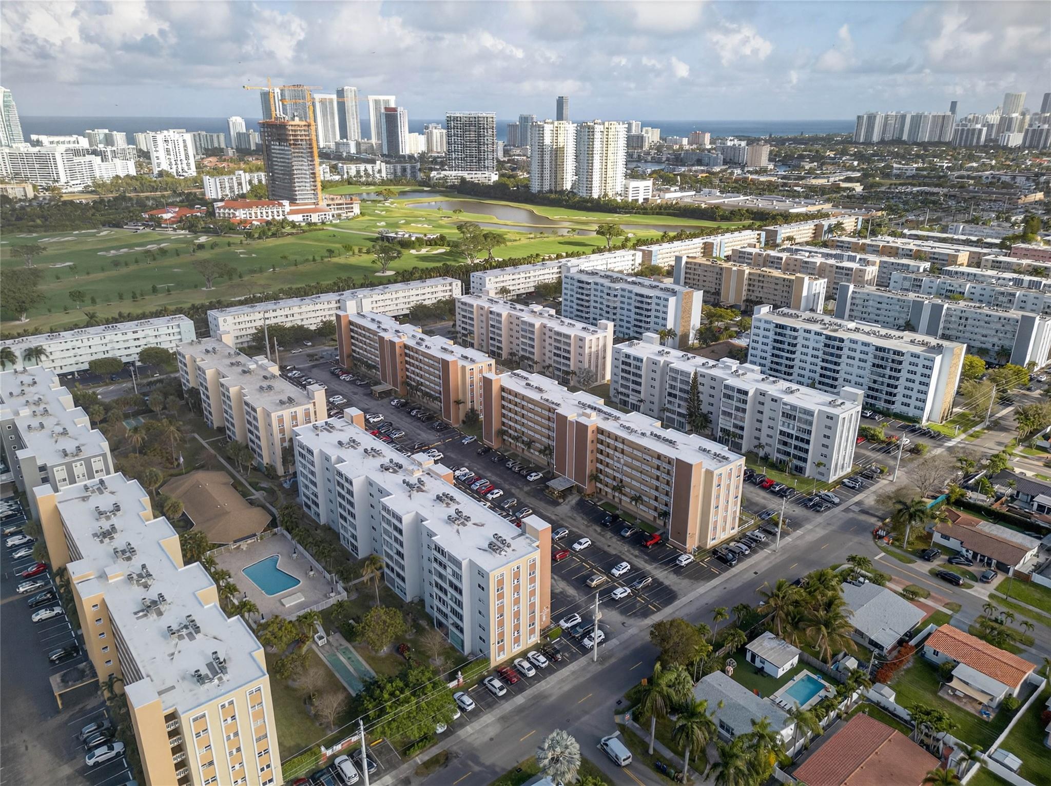 Photo for 610 NE 12th Avenue 601, Hallandale Beach, FL 33009 - listing #FX-10556525 610 NE 12th Avenue 601, Hallandale Beach, FL 33009
