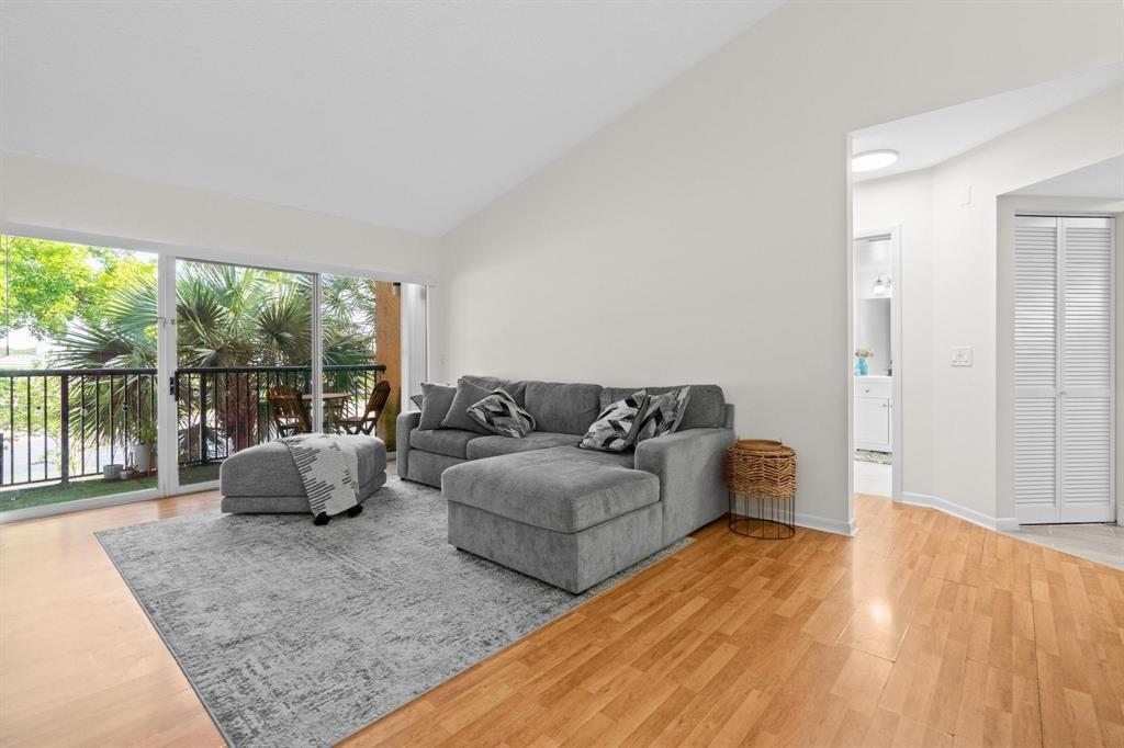 8851 S Wiles Road 305, Coral Springs, FL 33067