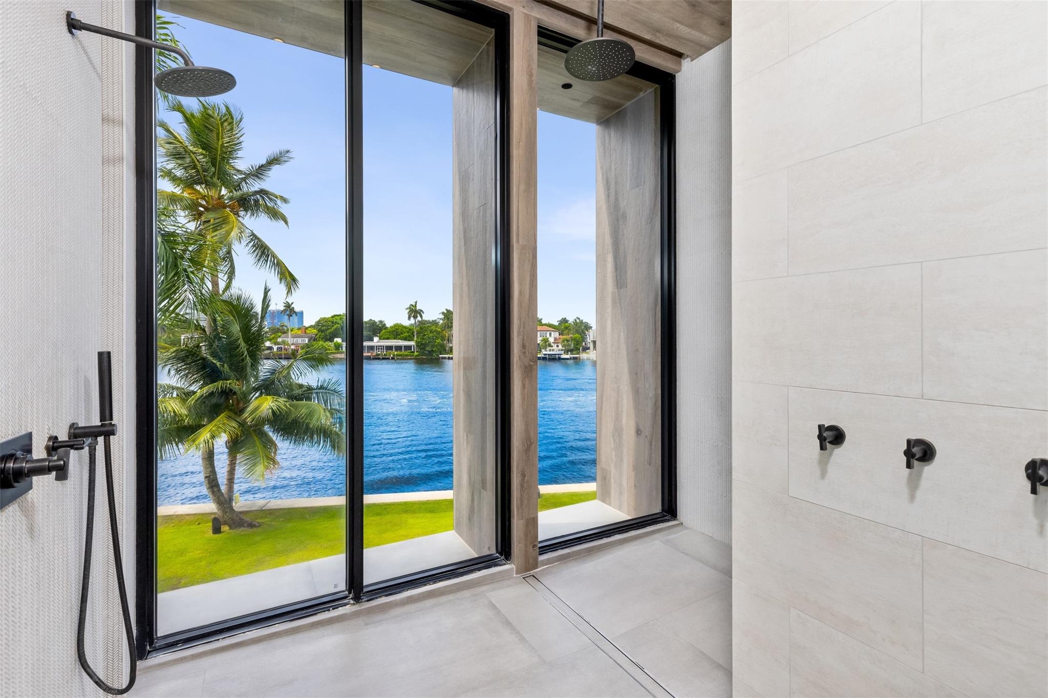 516 Mola Avenue, Fort Lauderdale, FL 33301