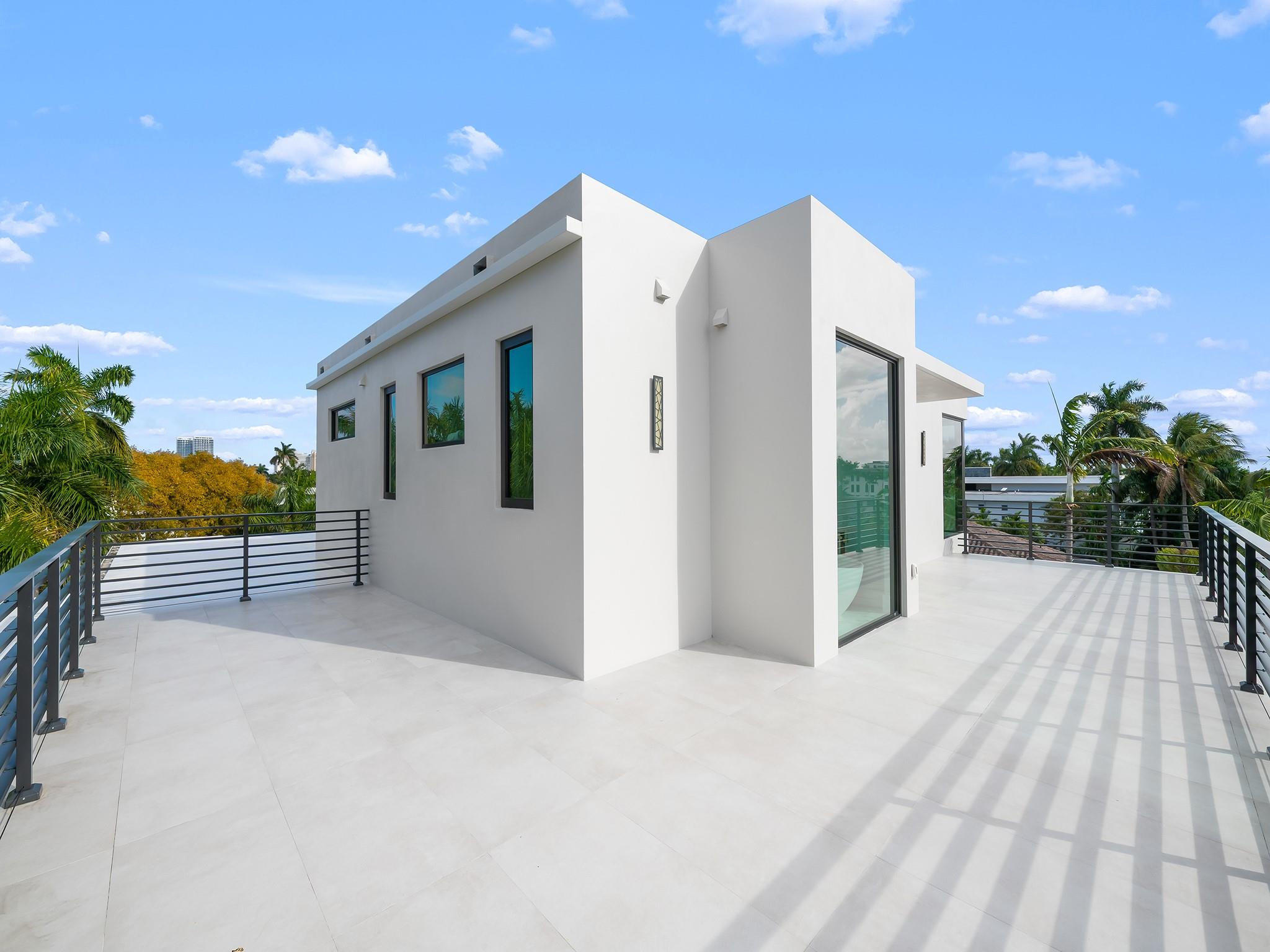 111 Fiesta Way, Fort Lauderdale, FL 33301