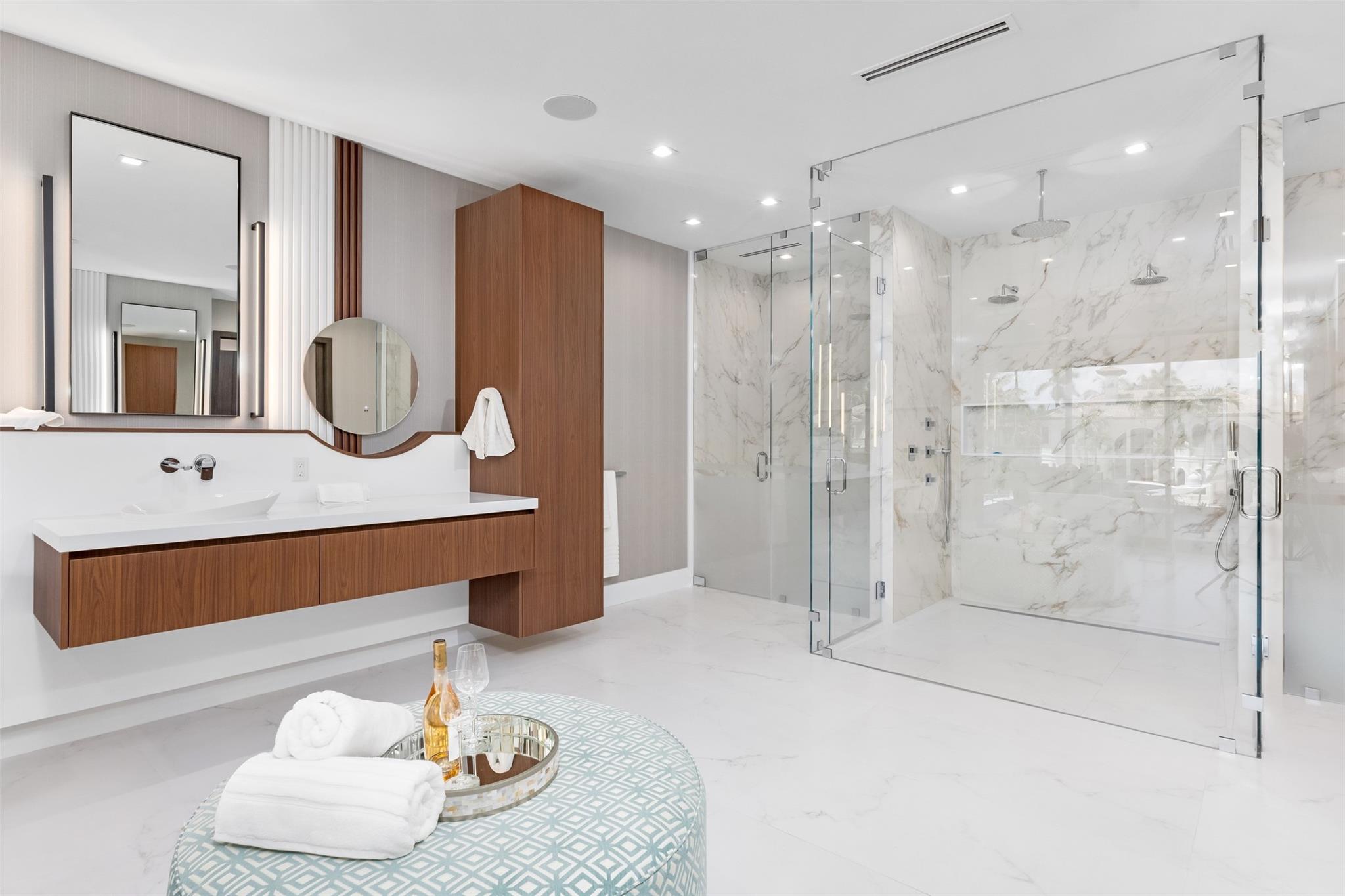 2733 NE 16th Street, Fort Lauderdale, FL 33304