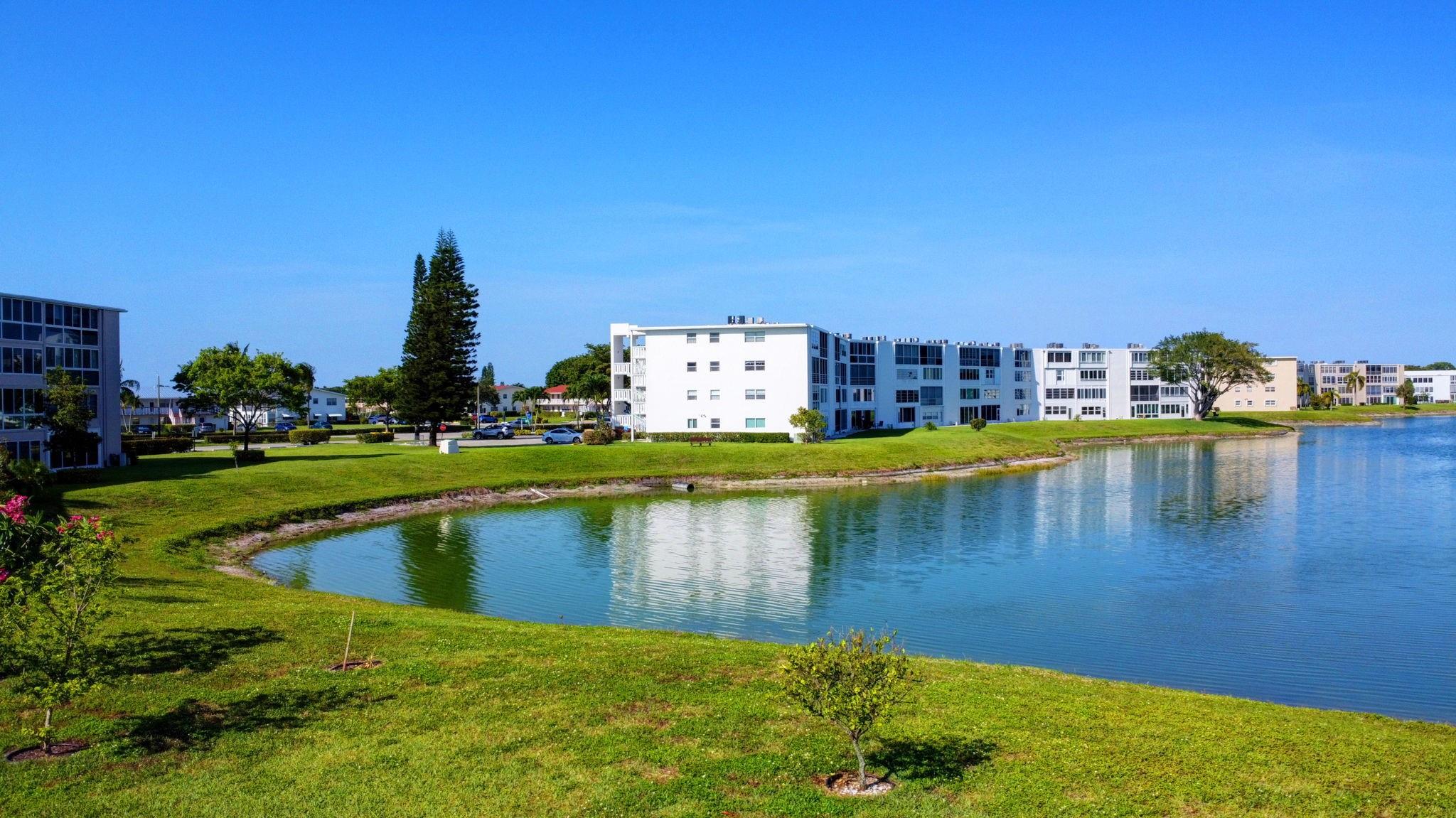 Photo for 267 Wellington J, 267, West Palm Beach, FL 33417 - Listing #FX-10503040 267 Wellington J, 267, West Palm Beach, FL 33417