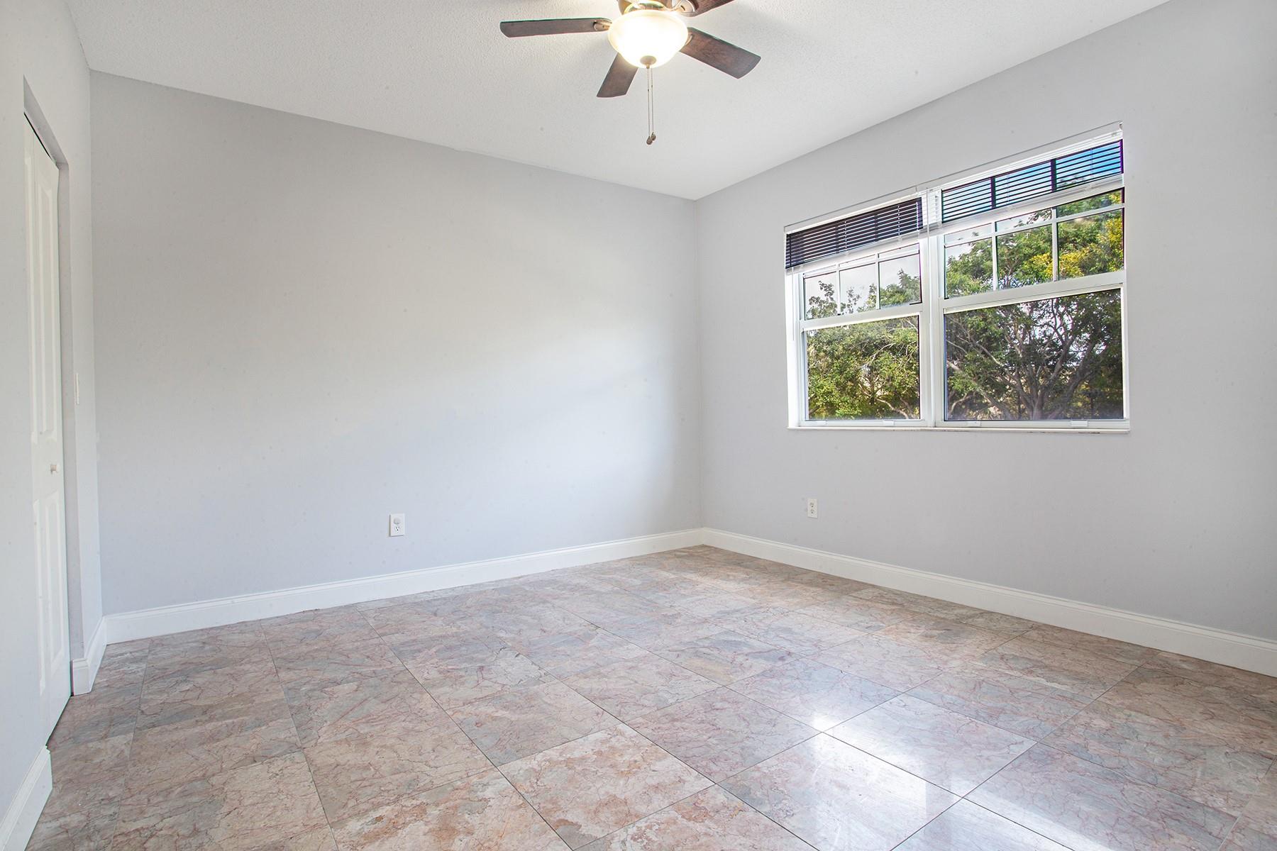 5860 W Sample Road 204, Coral Springs, FL 33067