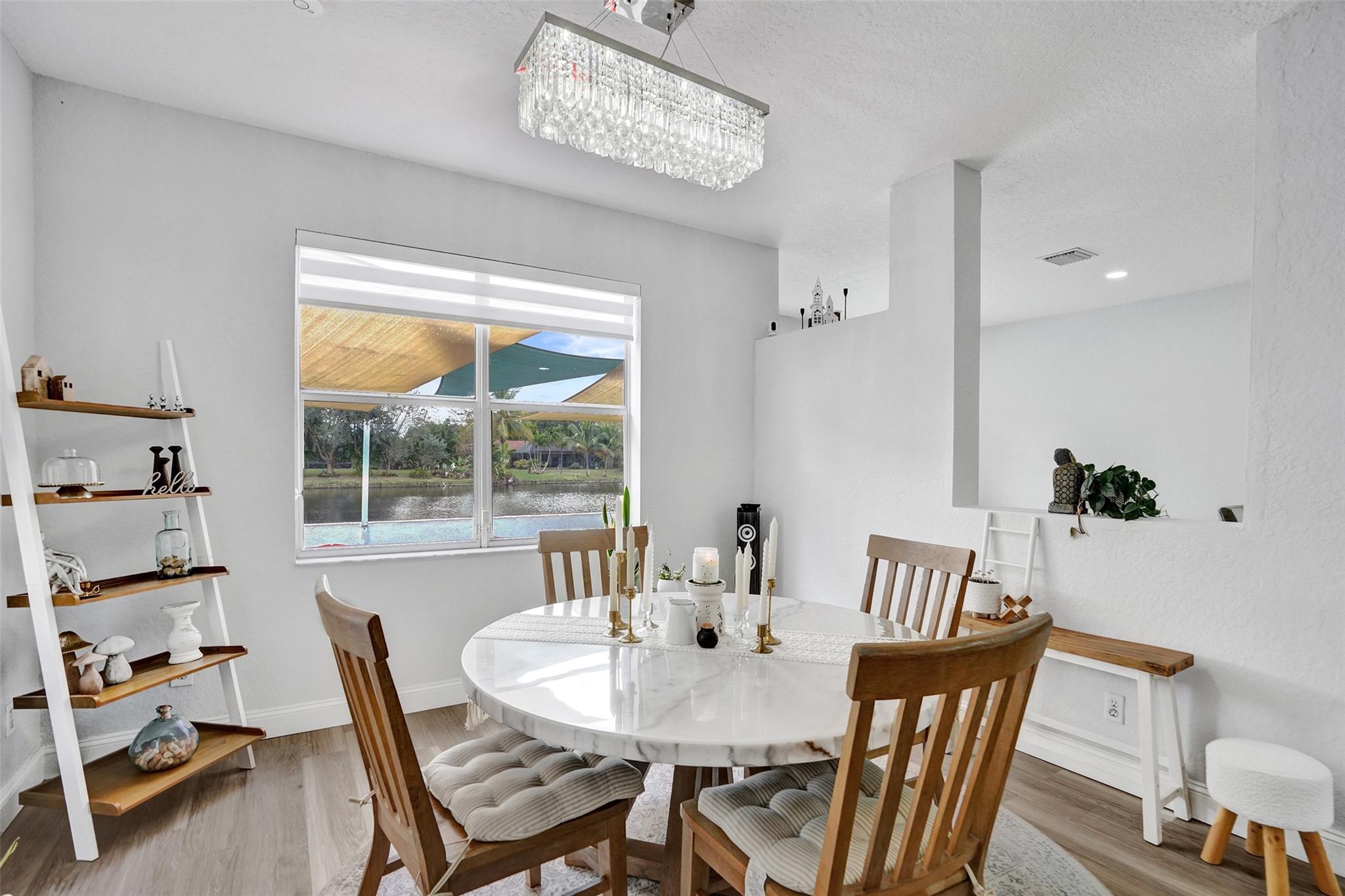 9814 NW 1st Mnr, Coral Springs, FL 33071