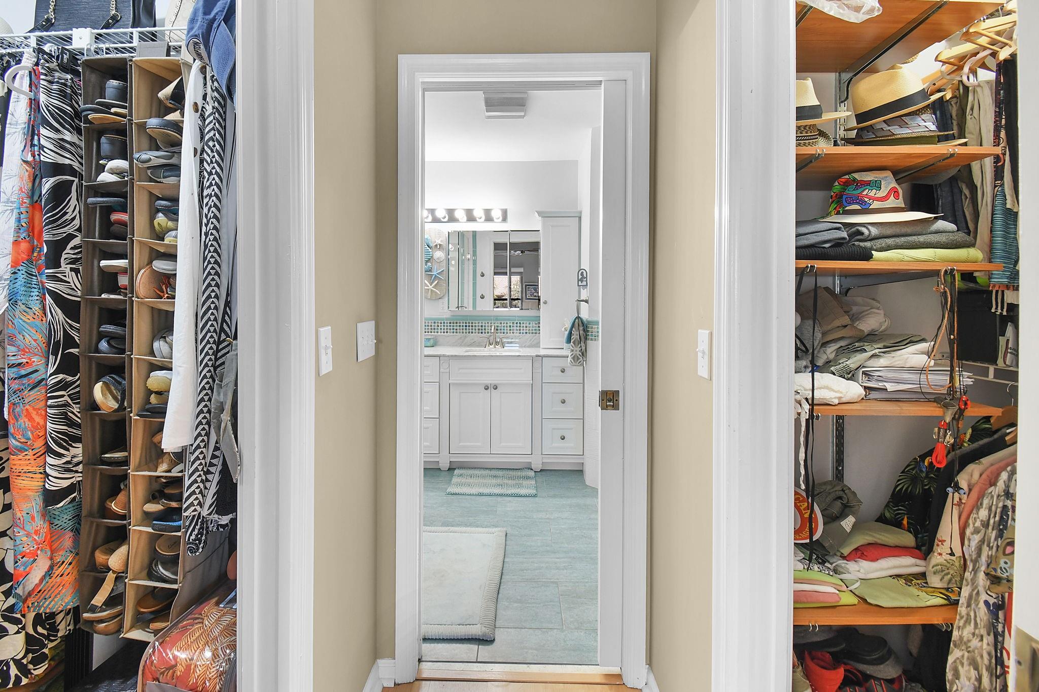 2 WALK-IN CLOSETS