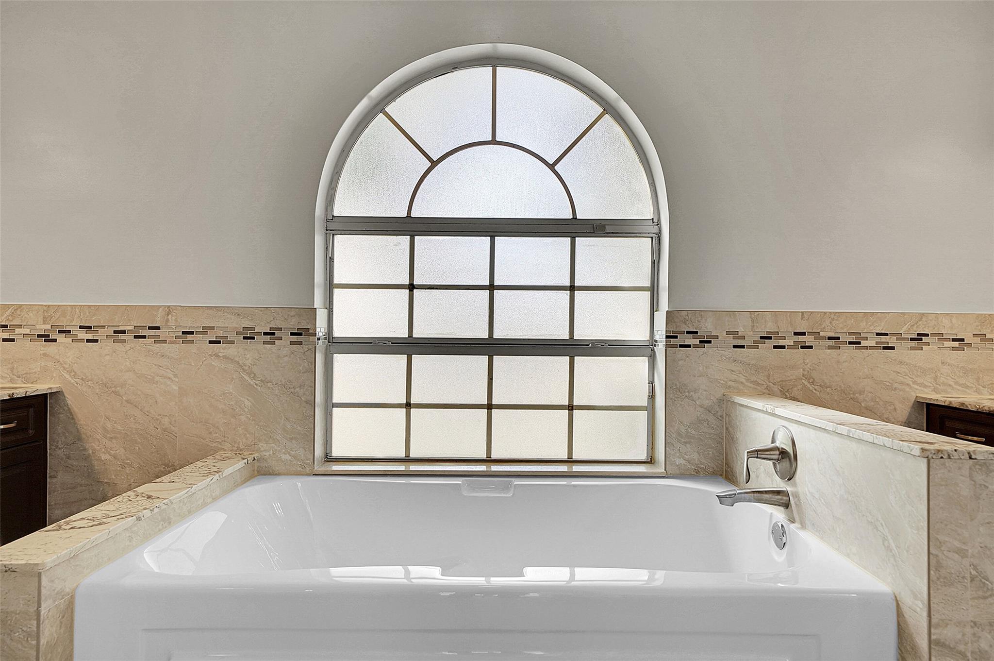 5743 NW 100th Way, Coral Springs, FL 33076