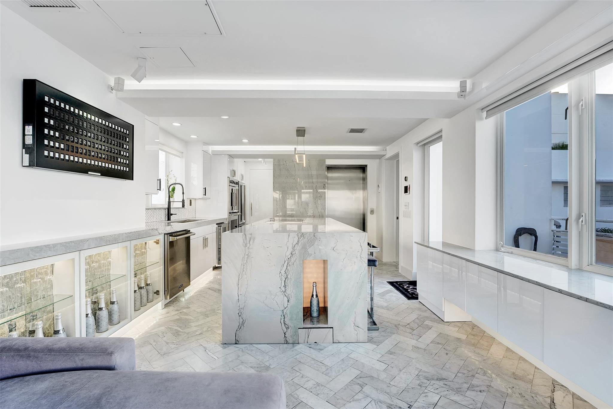 124 11th Street, Miami Beach, FL 33139