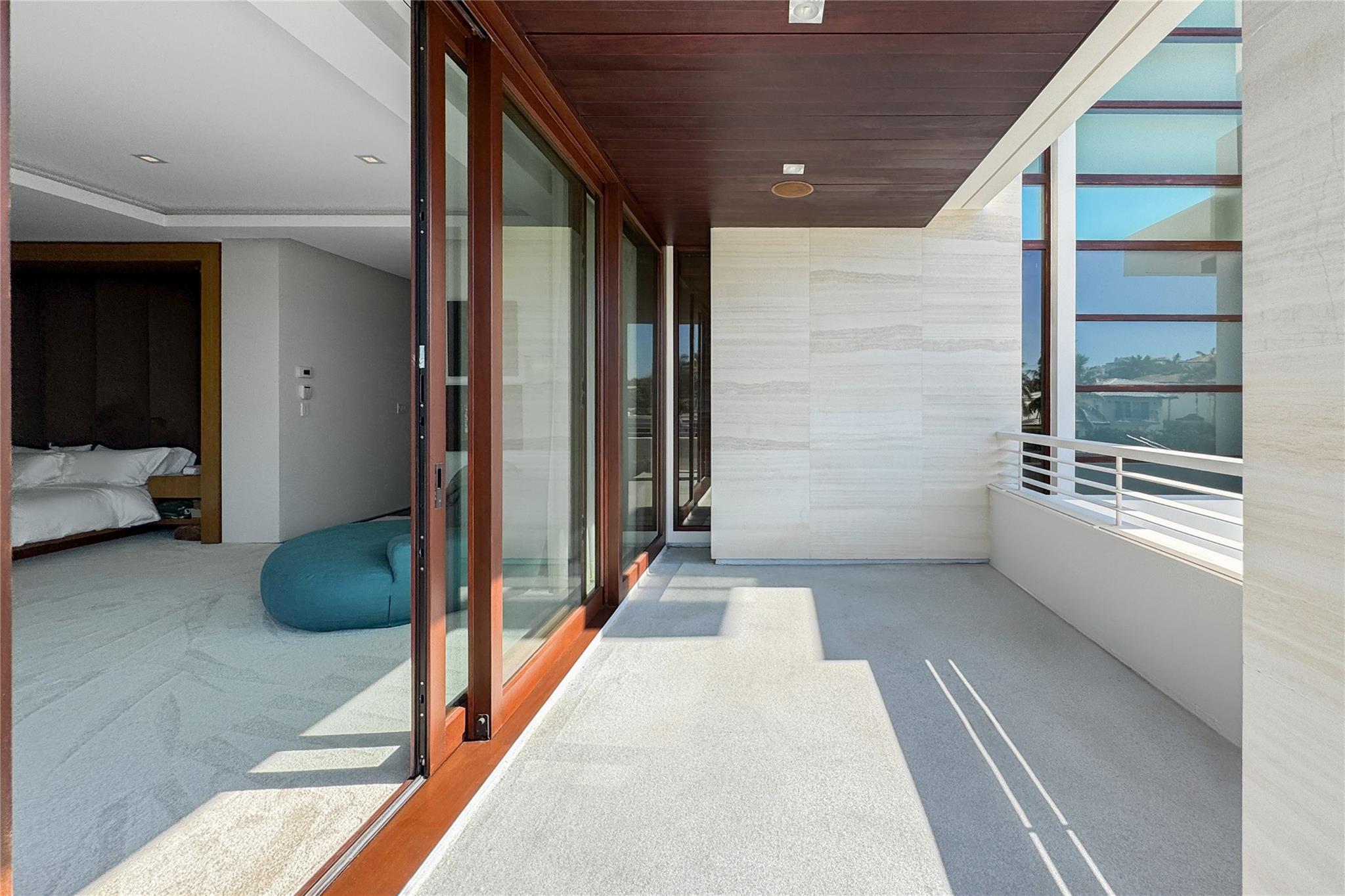 10 Pelican Drive, Fort Lauderdale, FL 33301